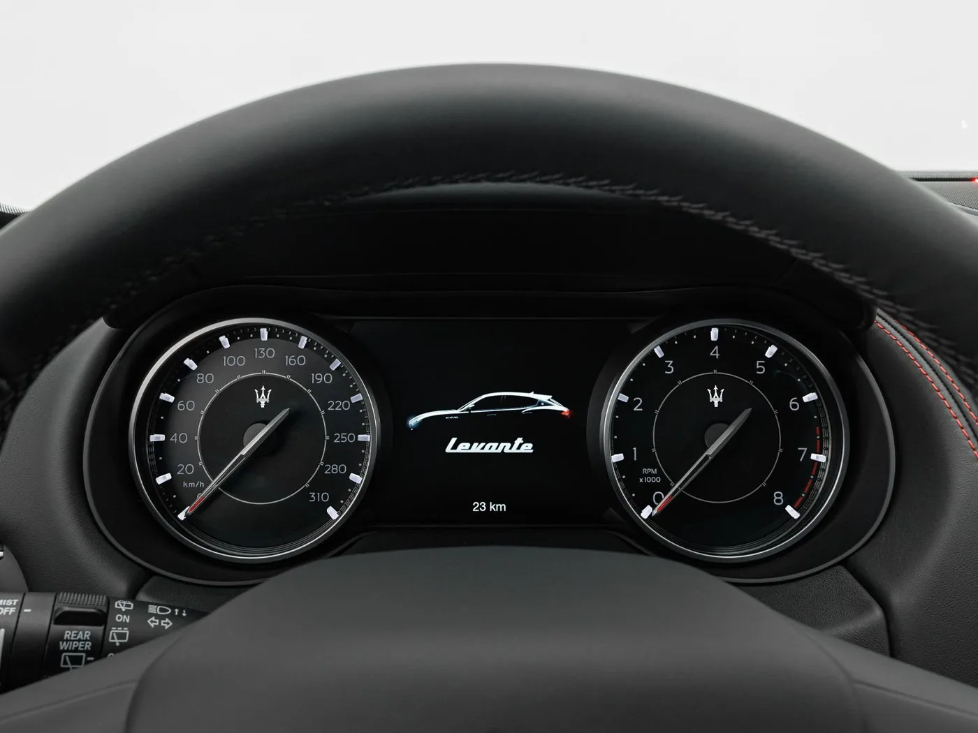 2025 Maserati Levante Modena S proposée par un concessionnaire spécialisé à Singen, Allemagne, photo 13 sur 15
