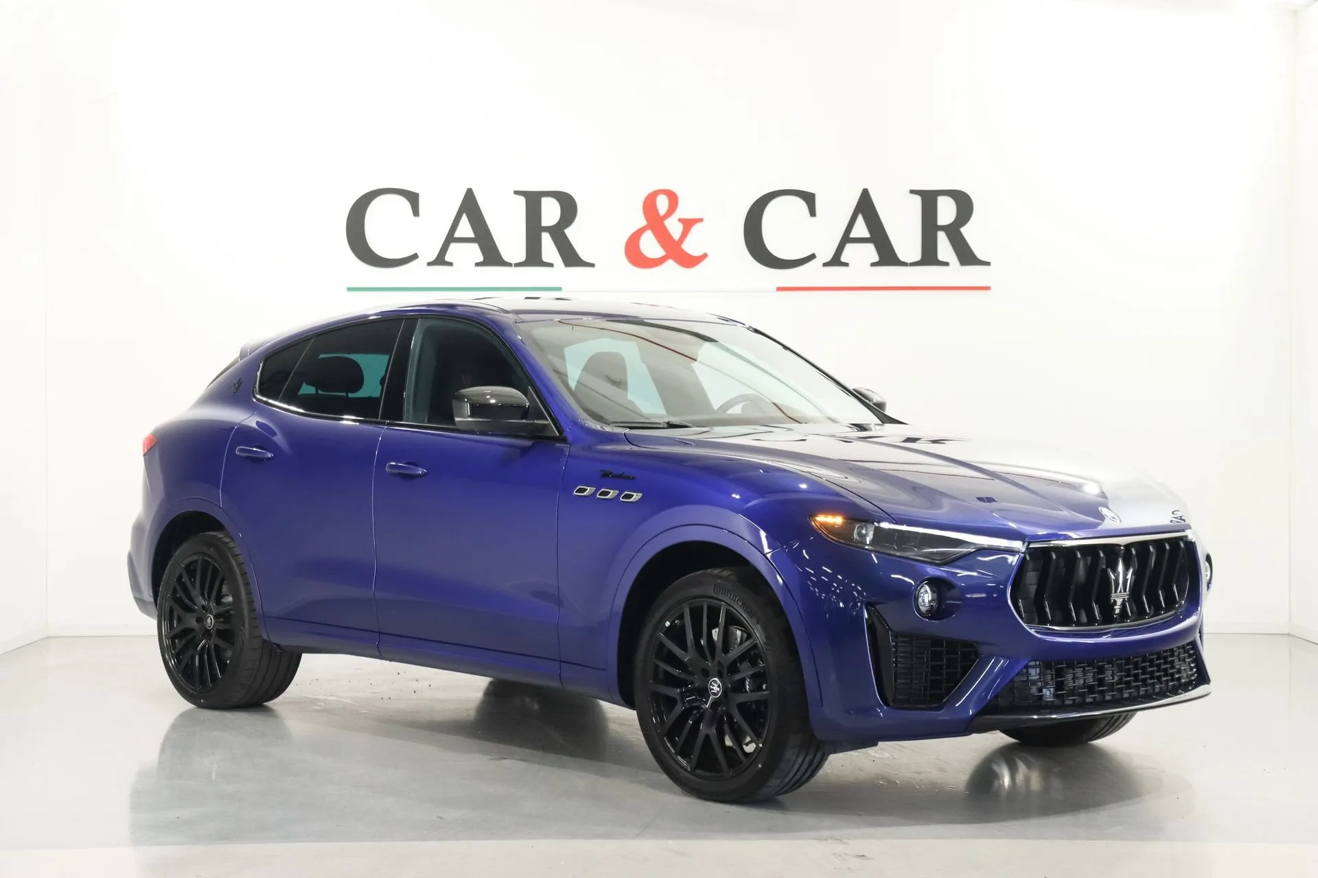 2025 Maserati Levante Modena proposée par un spécialiste de la supercar à Zibido San Giacomo, Italie, photo principale