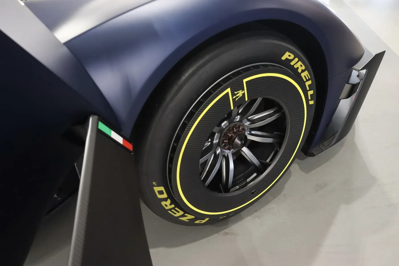2025 Maserati MCXtrema offered by a supercar dealer in Zibido San Giacomo, Italy, photo 12 of 18