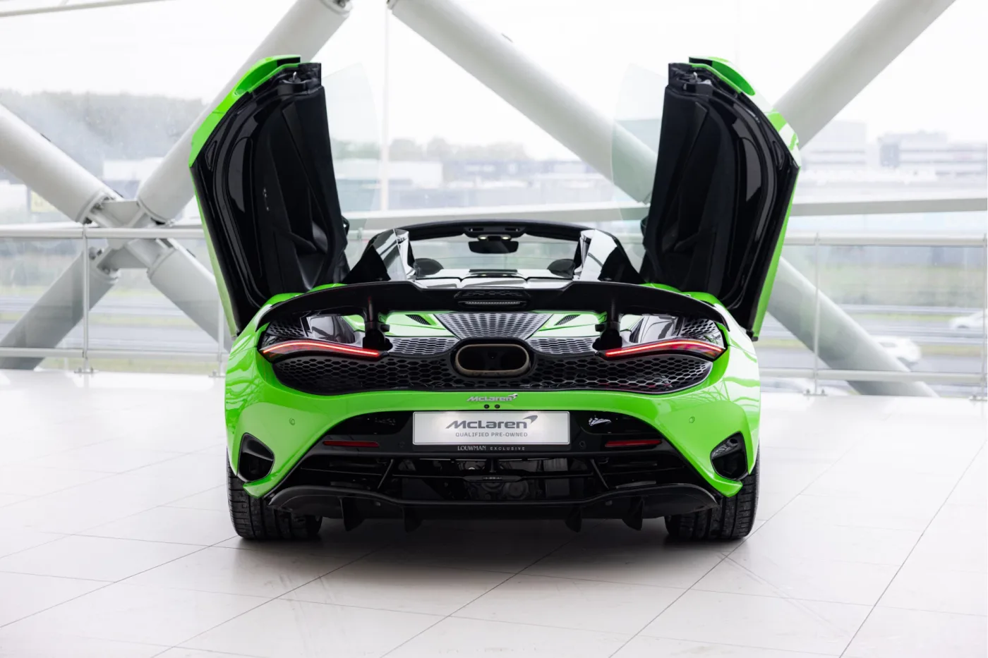 2025 McLaren 750S Spider offered by an official McLaren and Morgan dealer in Utrecht, Netherlands, photo 13 of 25