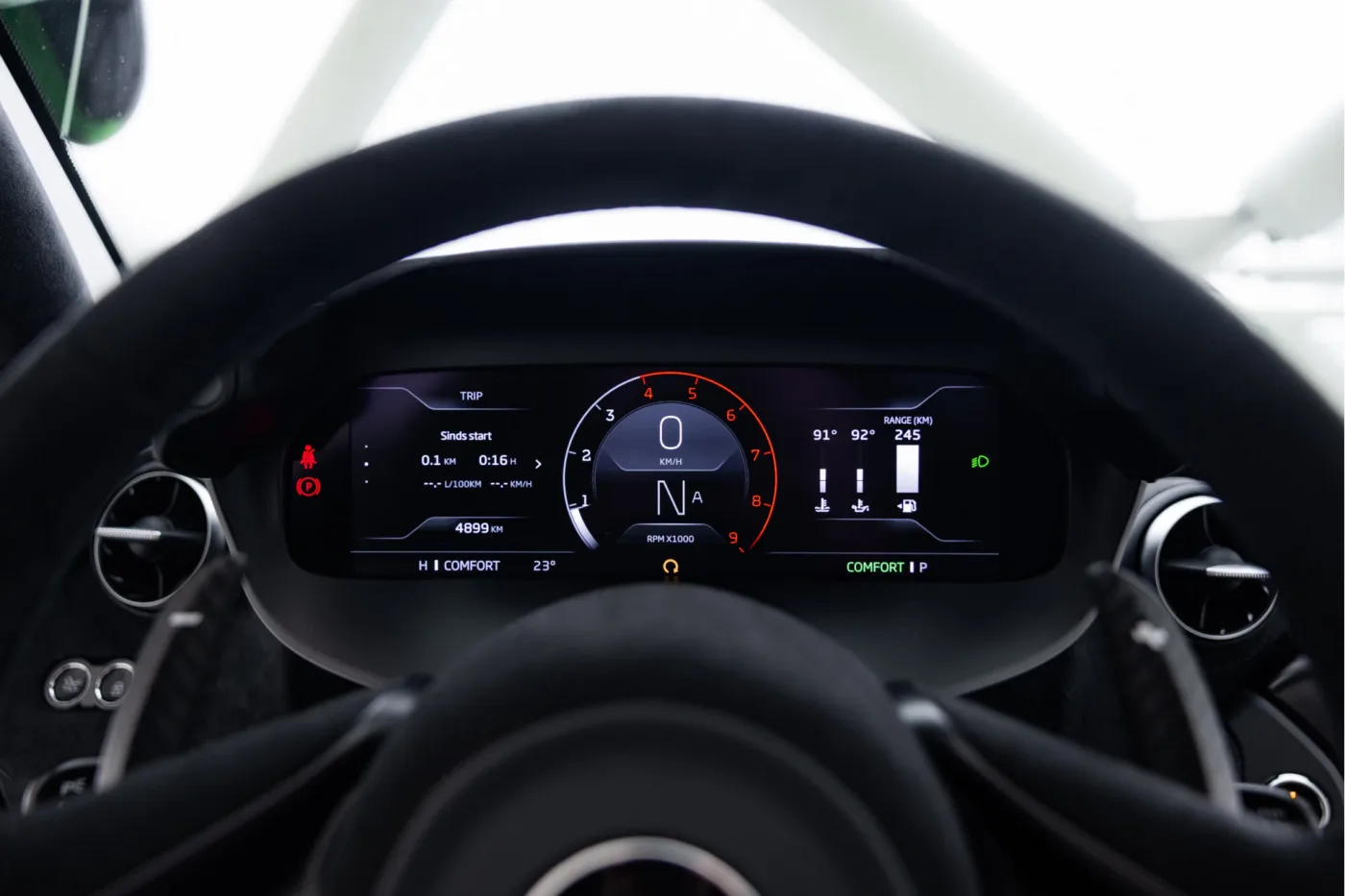 2025 McLaren 750S Spider offered by an official McLaren and Morgan dealer in Utrecht, Netherlands, photo 21 of 25