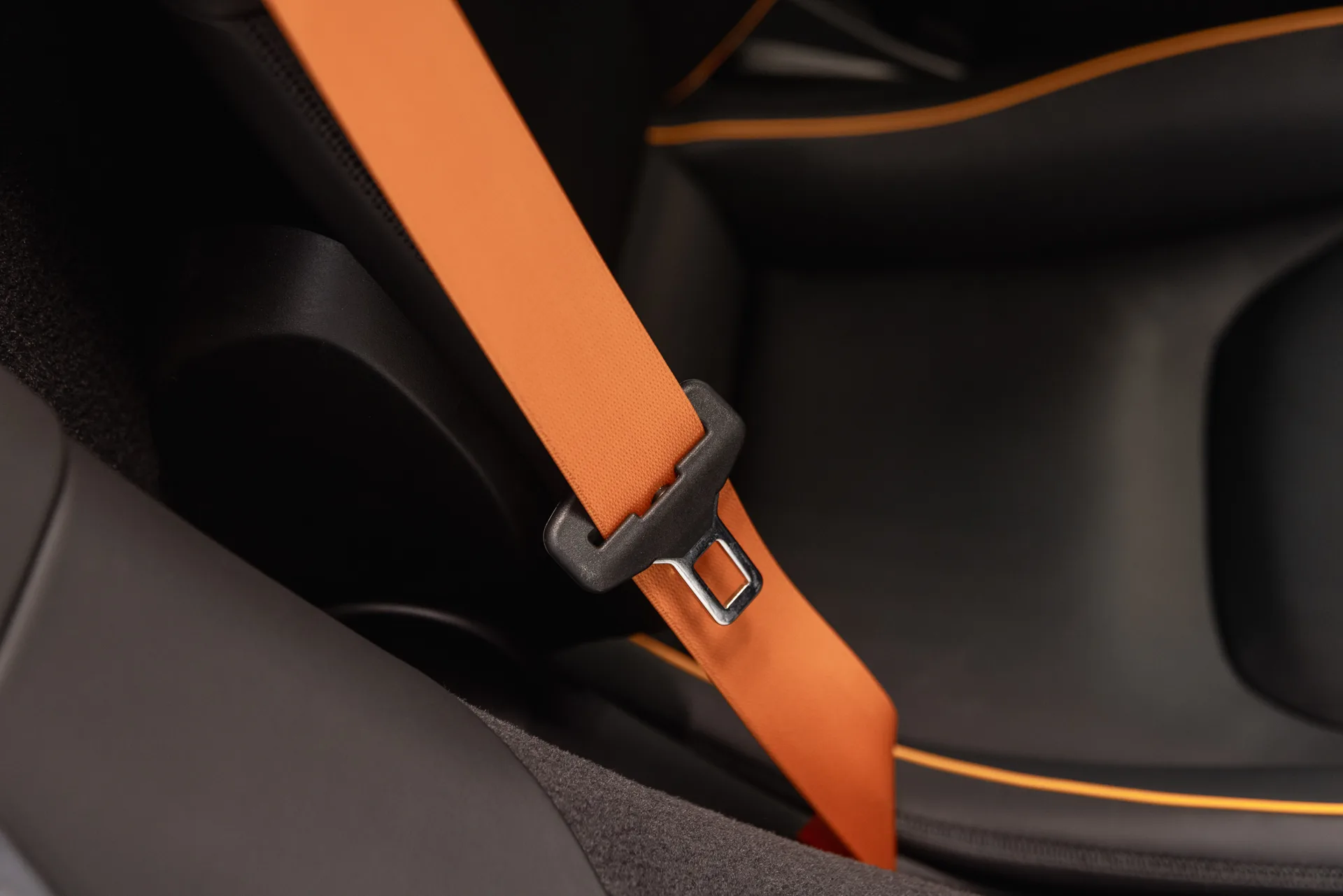 2025 McLaren Artura, 18/22