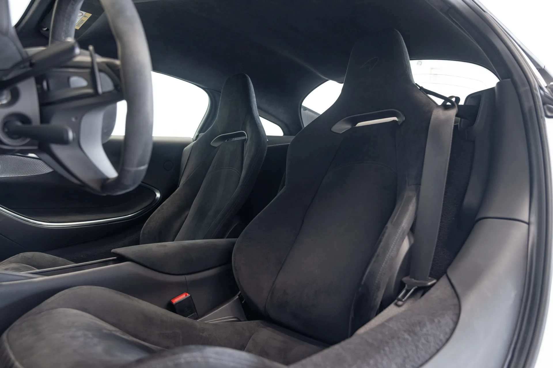 2025 McLaren Artura, 4/23