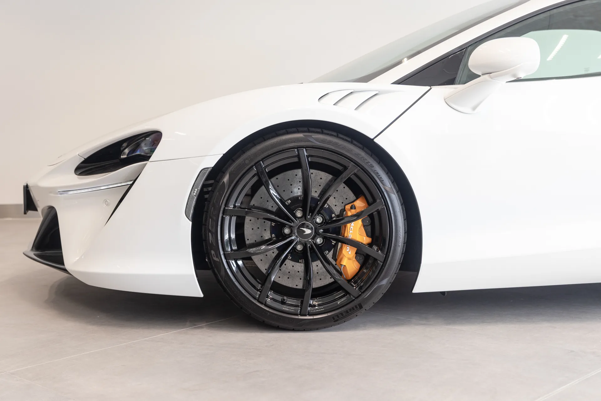 2025 McLaren Artura, 12/23