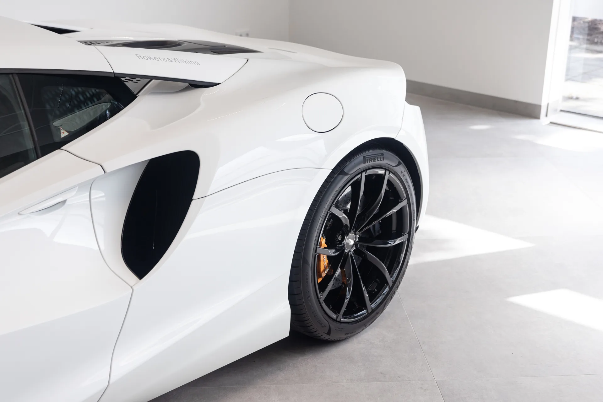 2025 McLaren Artura, 13/23
