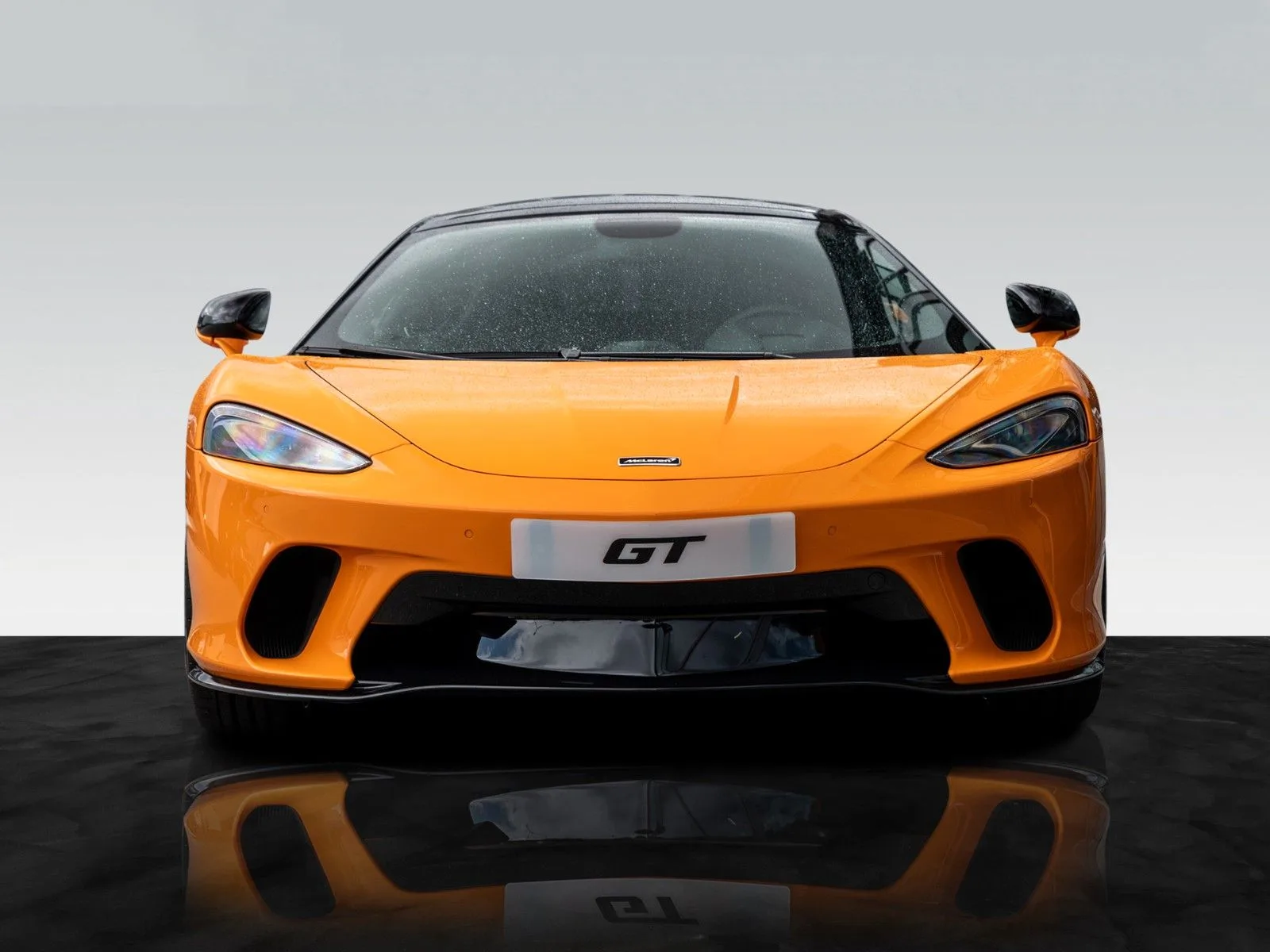 2025 McLaren GT, 8/26