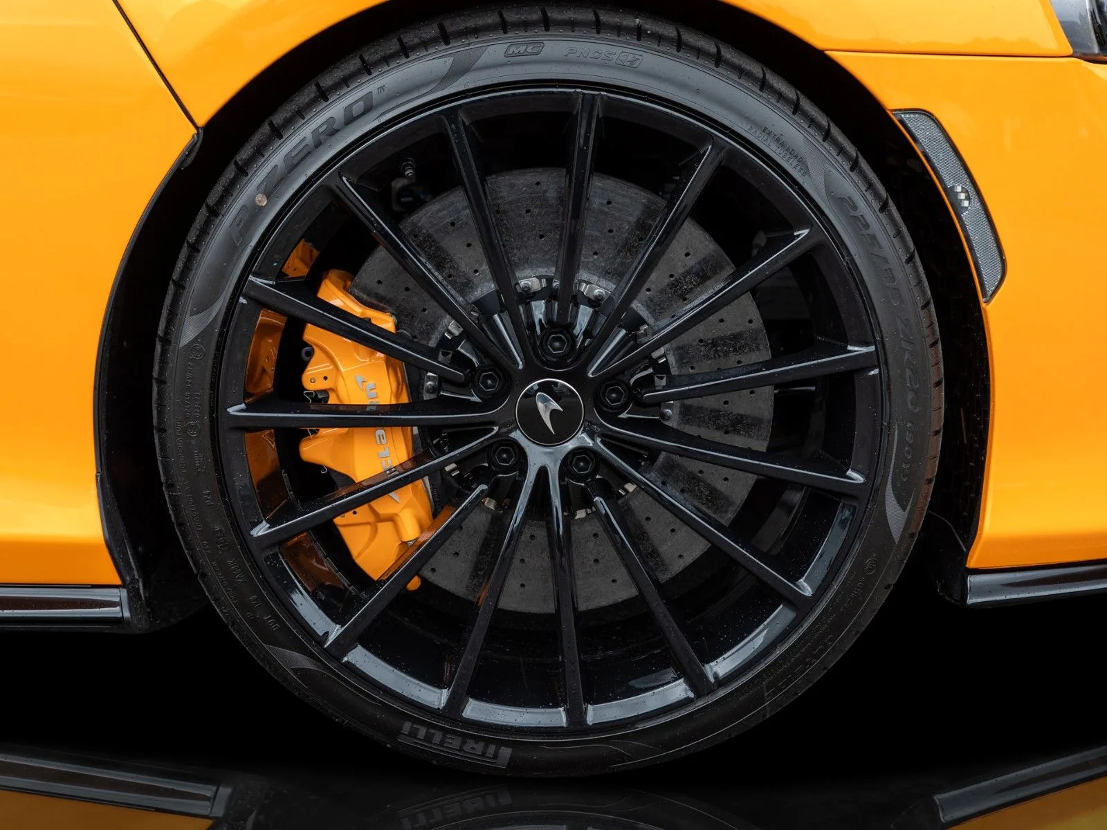 2025 McLaren GT, 15/26