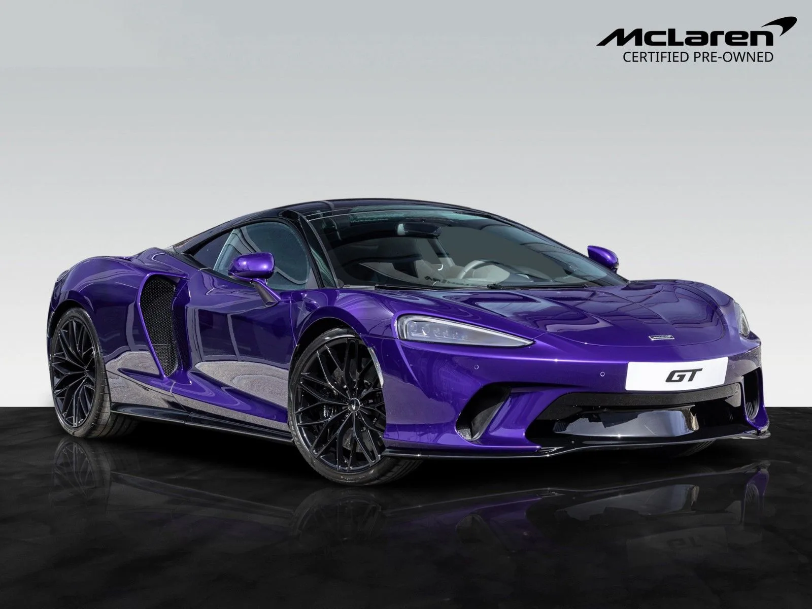 2025 McLaren GT offered by a franchised dealer in Böblingen, Germany, main photo