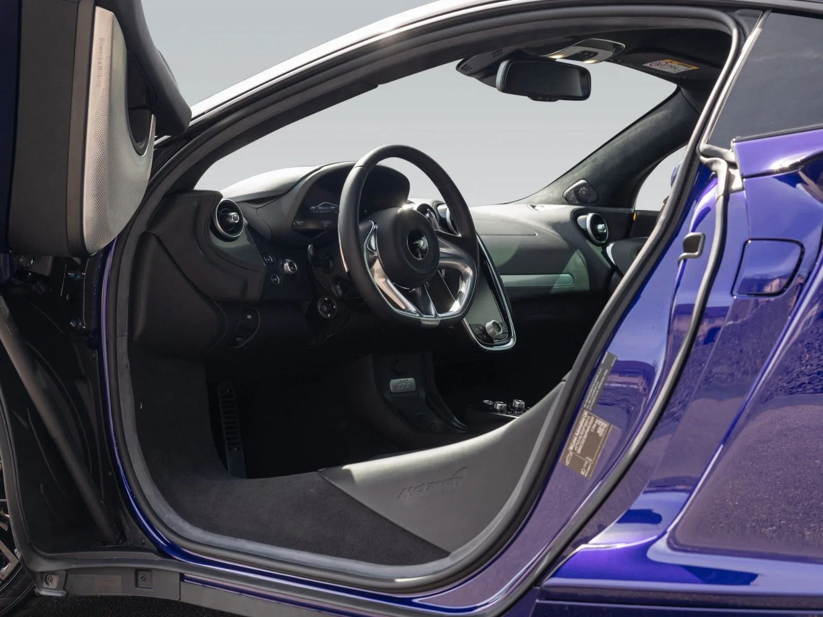 2025 McLaren GT, 18/30