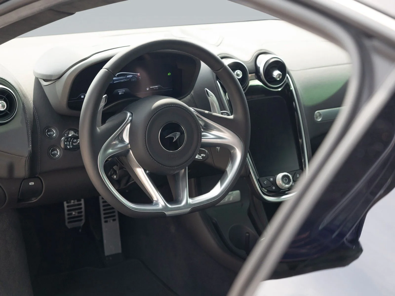 2025 McLaren GT, 19/30