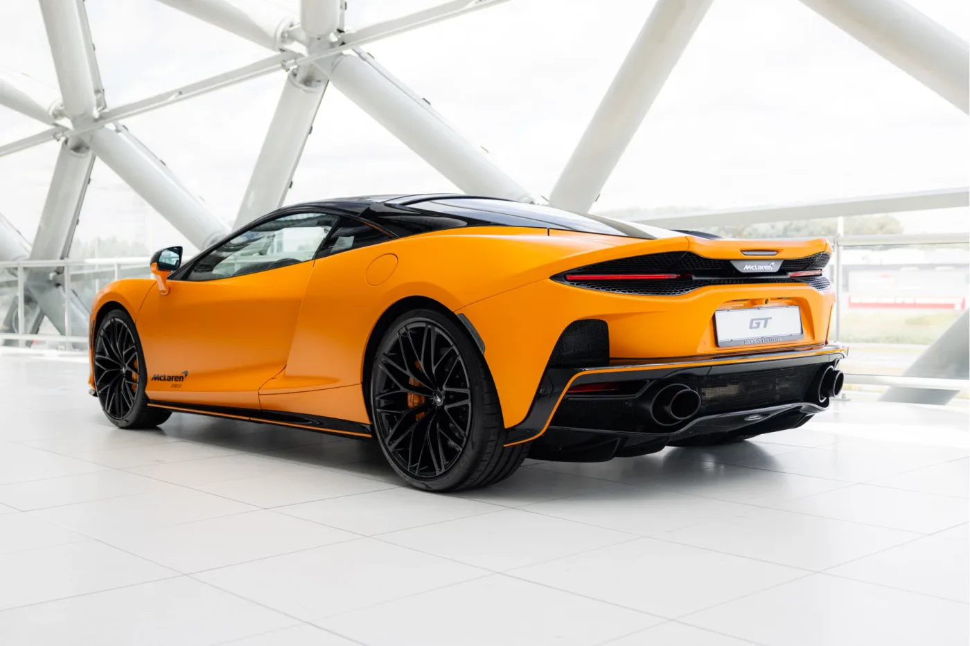 2025 McLaren GT proposée par un concessionnaire agréé McLaren et Morgan à Utrecht, Pays-Bas, photo 2 sur 25