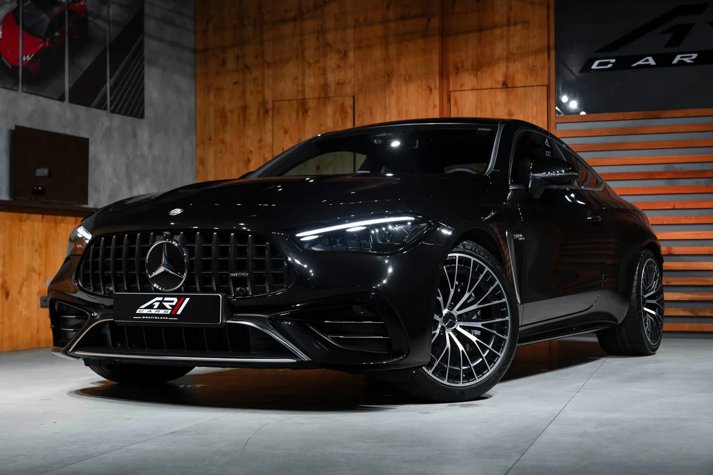 2025 Mercedes-AMG CLE 53 proposée par un concessionnaire spécialisé à Bratislava, Slovaquie, photo 2 sur 15