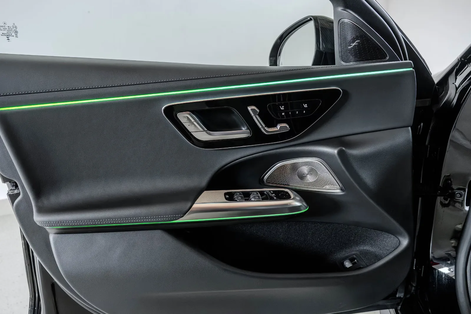 2025 Mercedes-AMG E 53 Hybrid 4MATIC+, 23/30