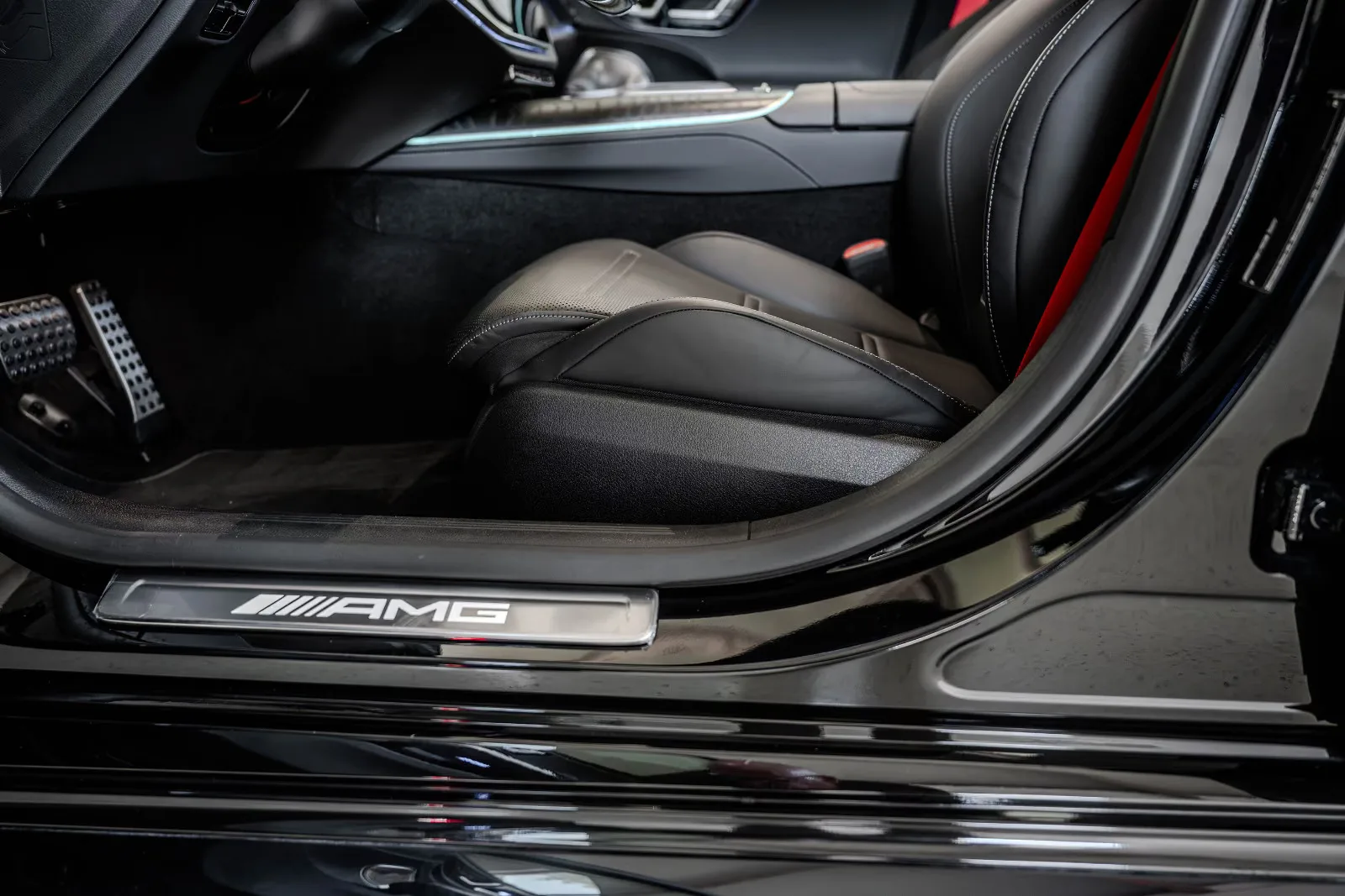 2025 Mercedes-AMG E 53 Hybrid 4MATIC+, 29/30