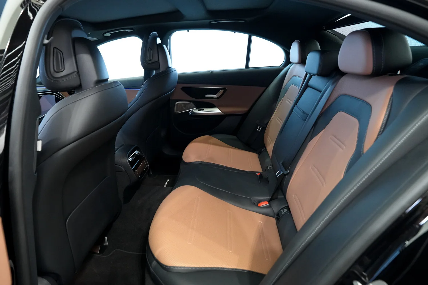 2025 Mercedes-AMG E 53 Hybrid 4MATIC+, 5/17