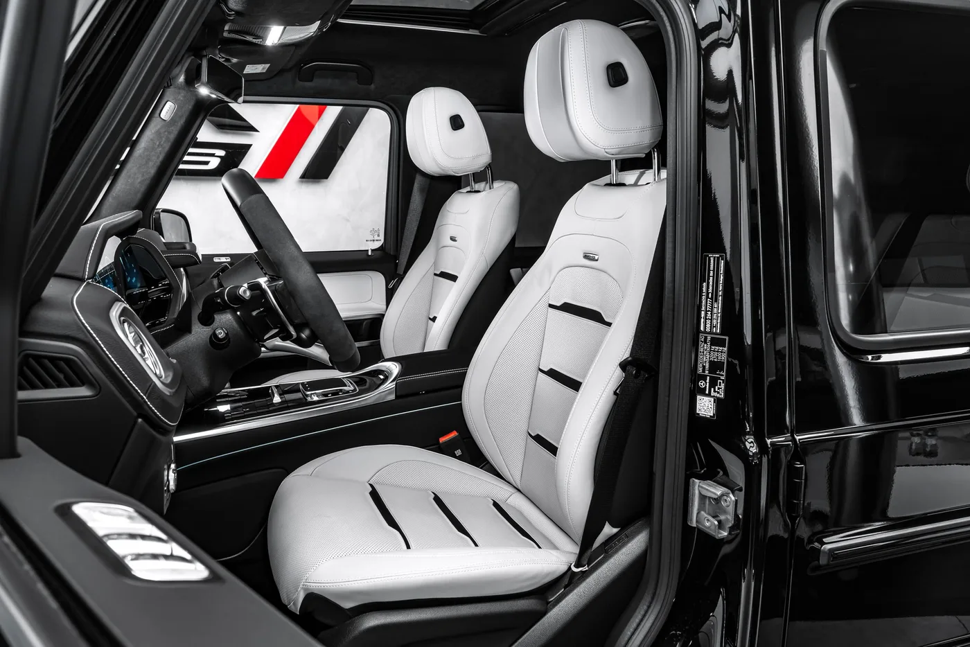 2025 Mercedes-AMG G 63 offered by a specialist dealer in Ostrava, Czechia, photo 14 of 15