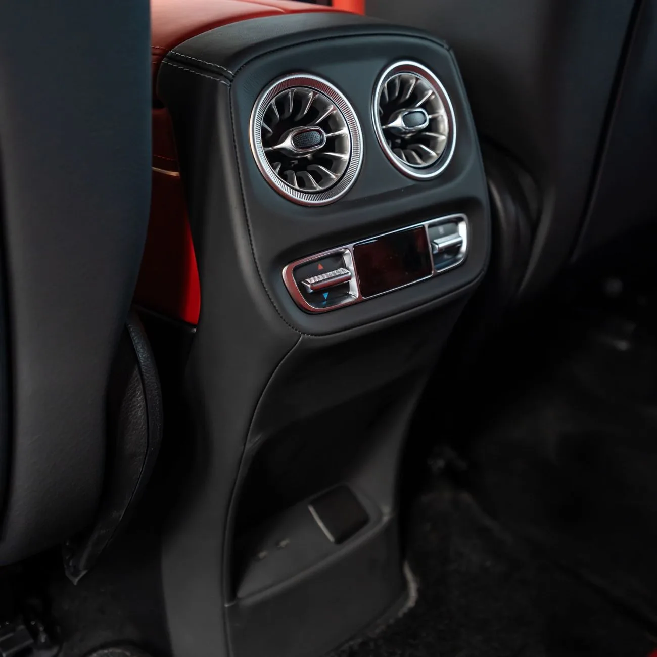 2025 Mercedes-AMG G 63 offered by a specialist dealer in Dubai, United Arab Emirates, photo 12 of 17