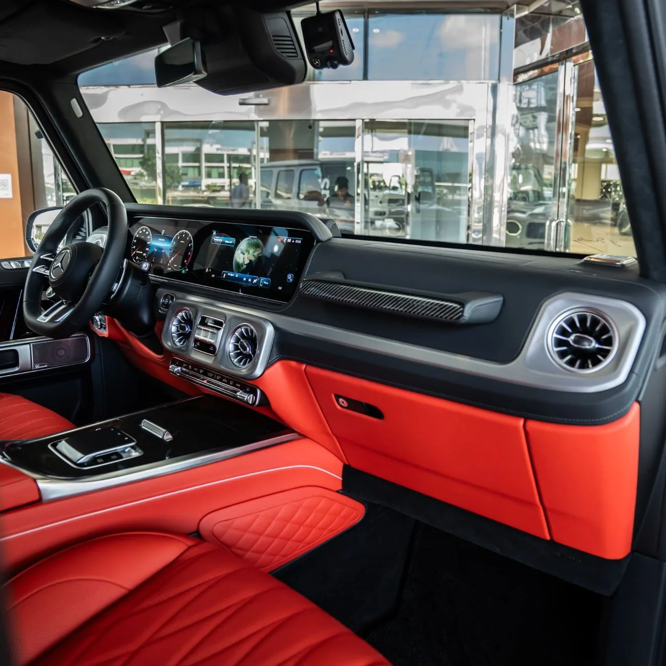 2025 Mercedes-AMG G 63 offered by a specialist dealer in Dubai, United Arab Emirates, photo 14 of 17