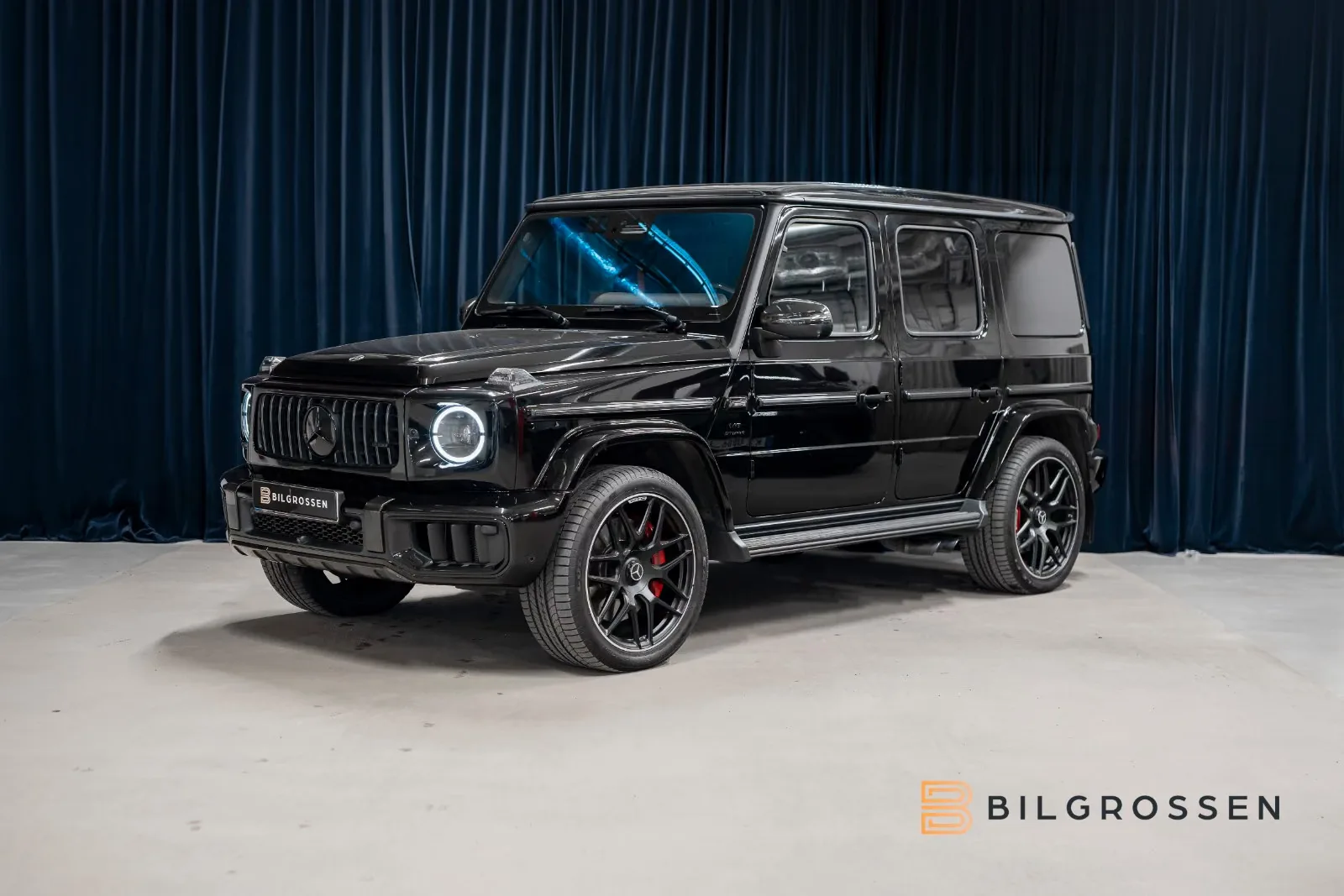 2025 Mercedes-AMG G 63 Superior Line proposée par un concessionnaire spécialisé à Täby, Suède, photo principale