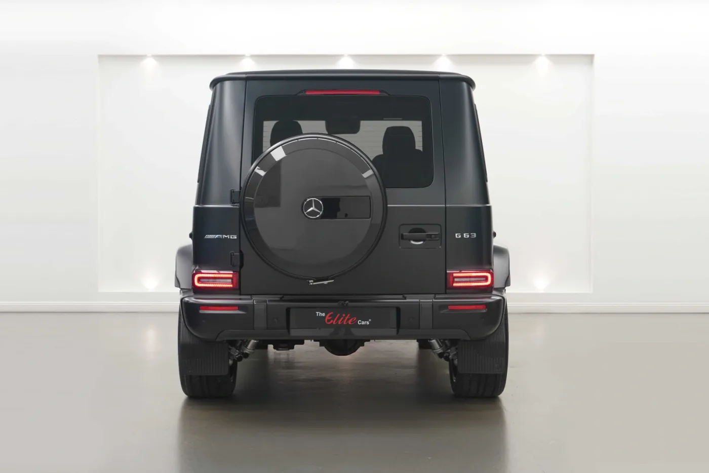 2025 Mercedes-AMG G 63 offered by a specialist dealer in Dubai, United Arab Emirates, photo 4 of 10
