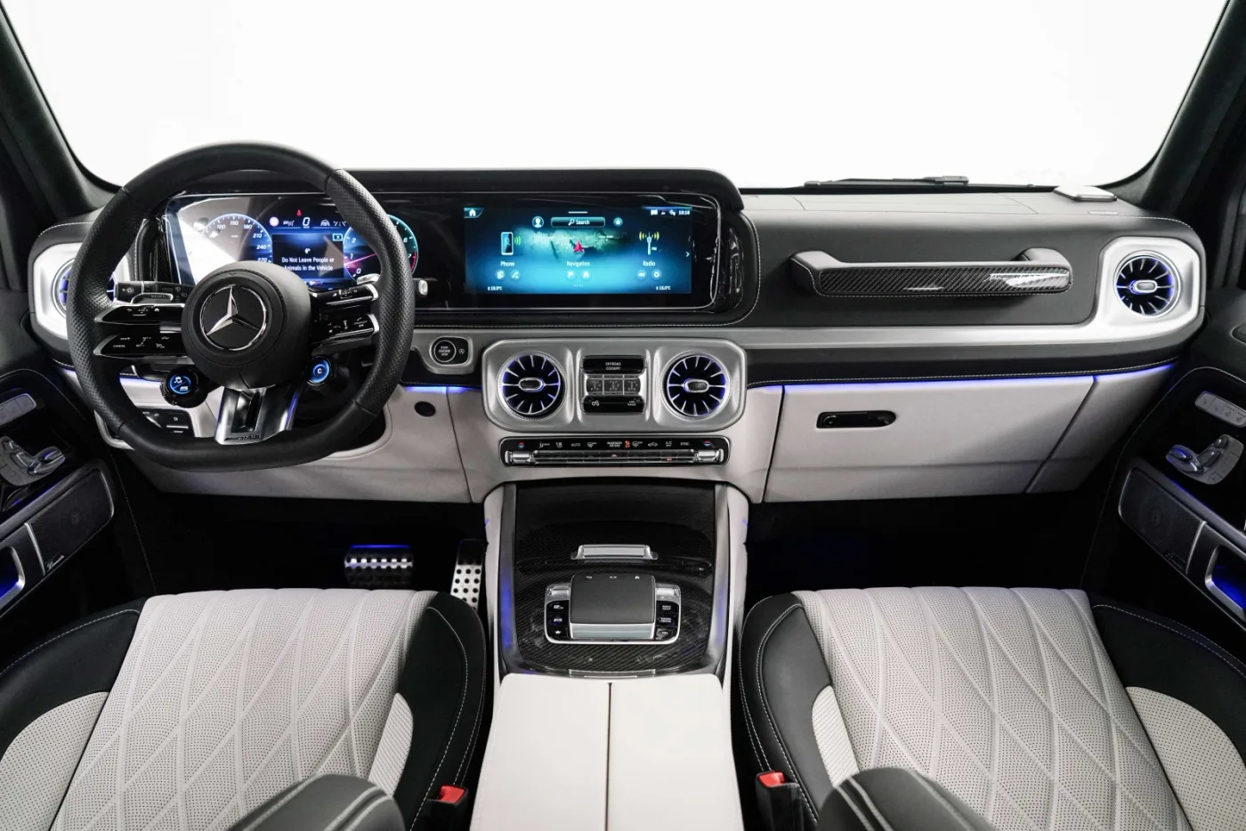 2025 Mercedes-AMG G 63 offered by a specialist dealer in Dubai, United Arab Emirates, photo 9 of 10