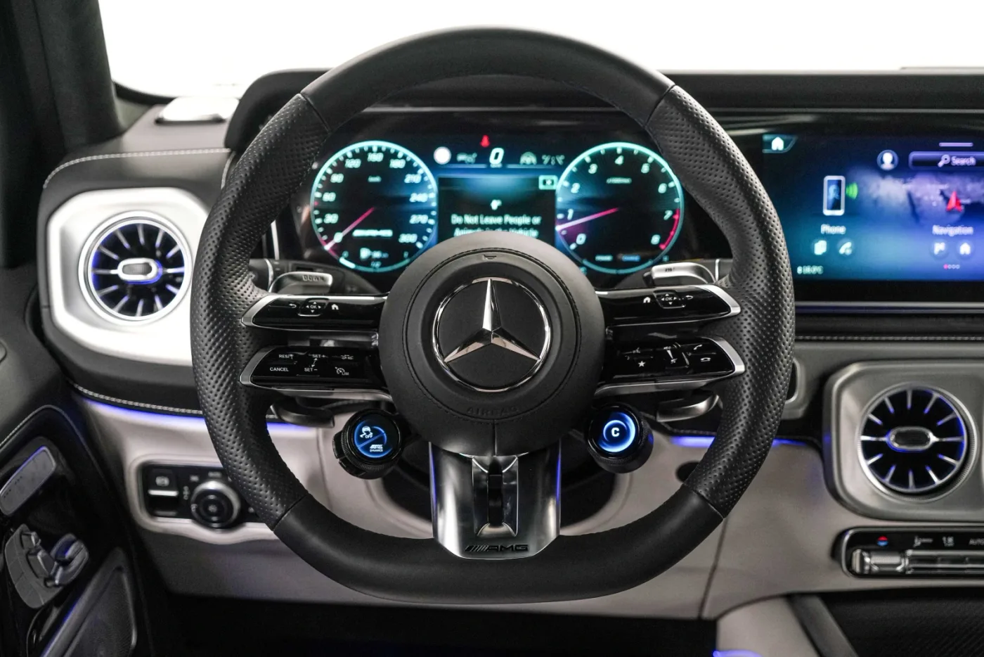 2025 Mercedes-AMG G 63 offered by a specialist dealer in Dubai, United Arab Emirates, photo 10 of 10