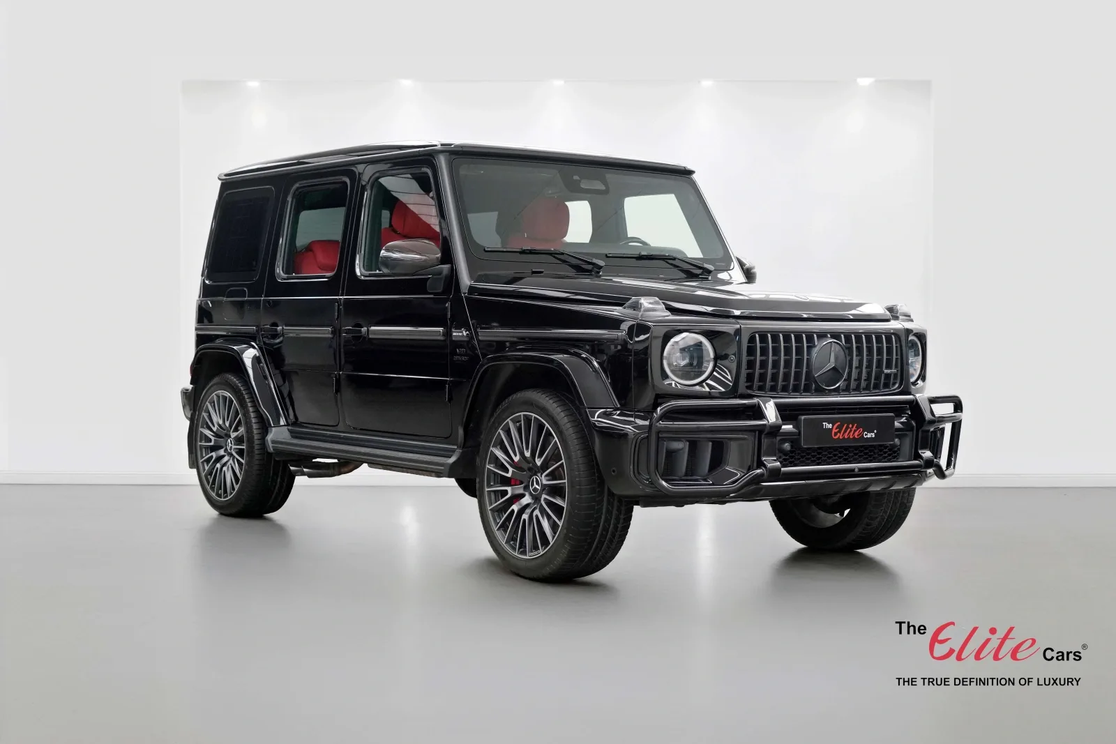 2025 Mercedes-AMG G 63 Double Night Package angeboten von einem Fachhändler in Dubai, Vereinigte Arabische Emirate, Hauptfoto