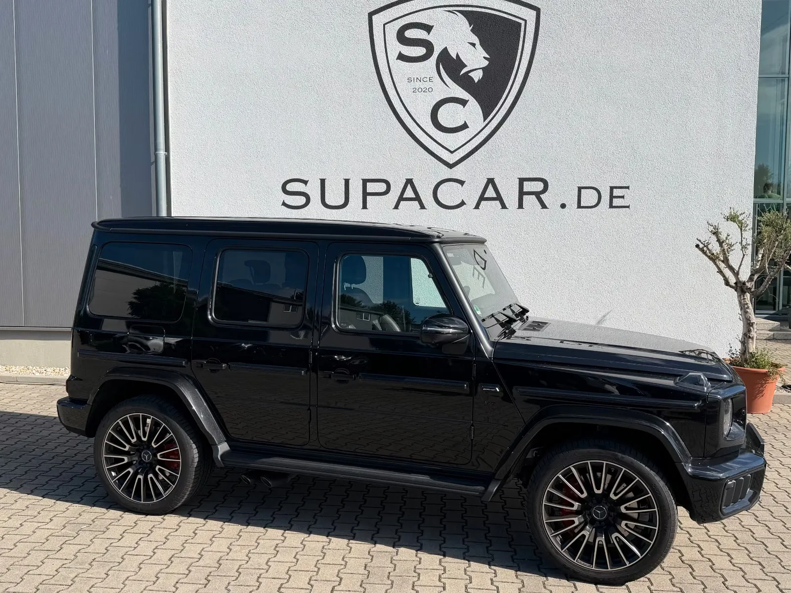 2025 Mercedes-AMG G 63, 2/28