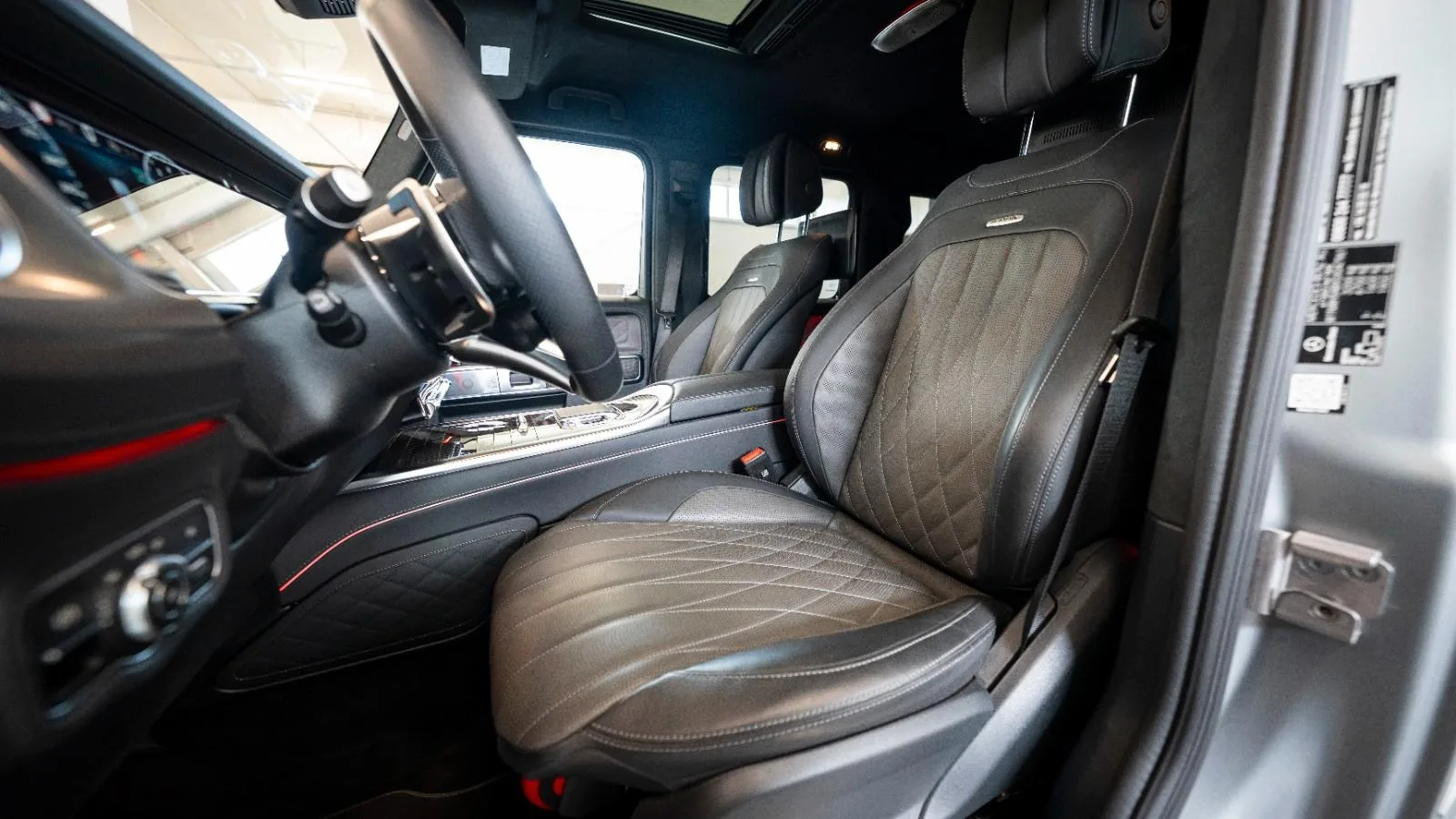 2025 Mercedes-AMG G 63 Superior Line, 11/14
