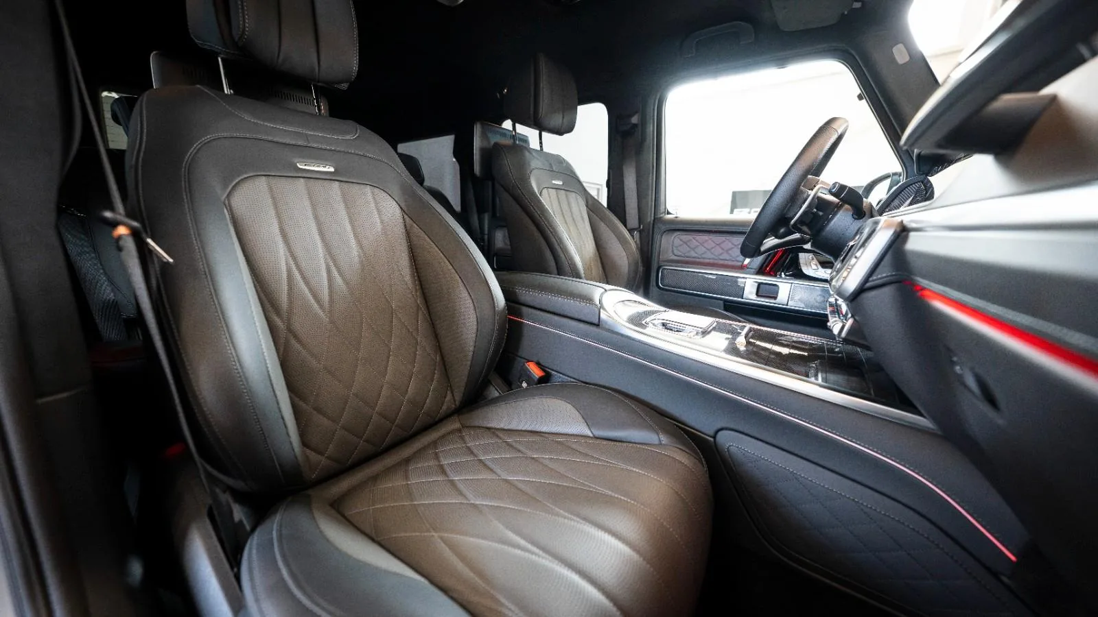 2025 Mercedes-AMG G 63 Superior Line, 12/14