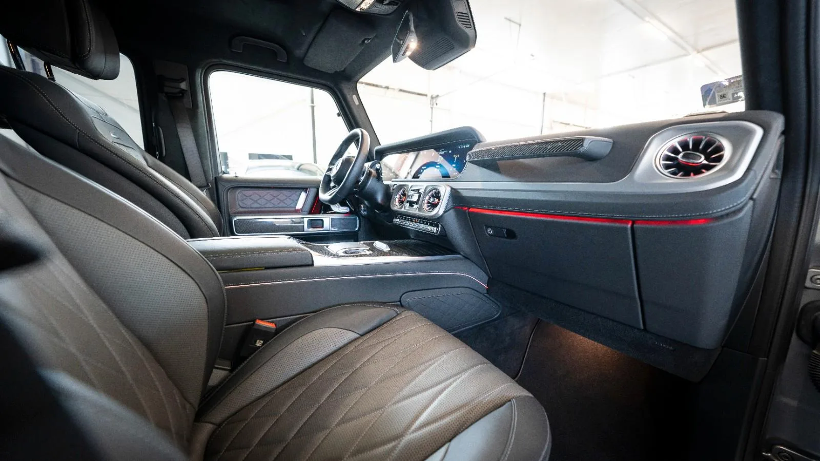 2025 Mercedes-AMG G 63 Superior Line, 13/14