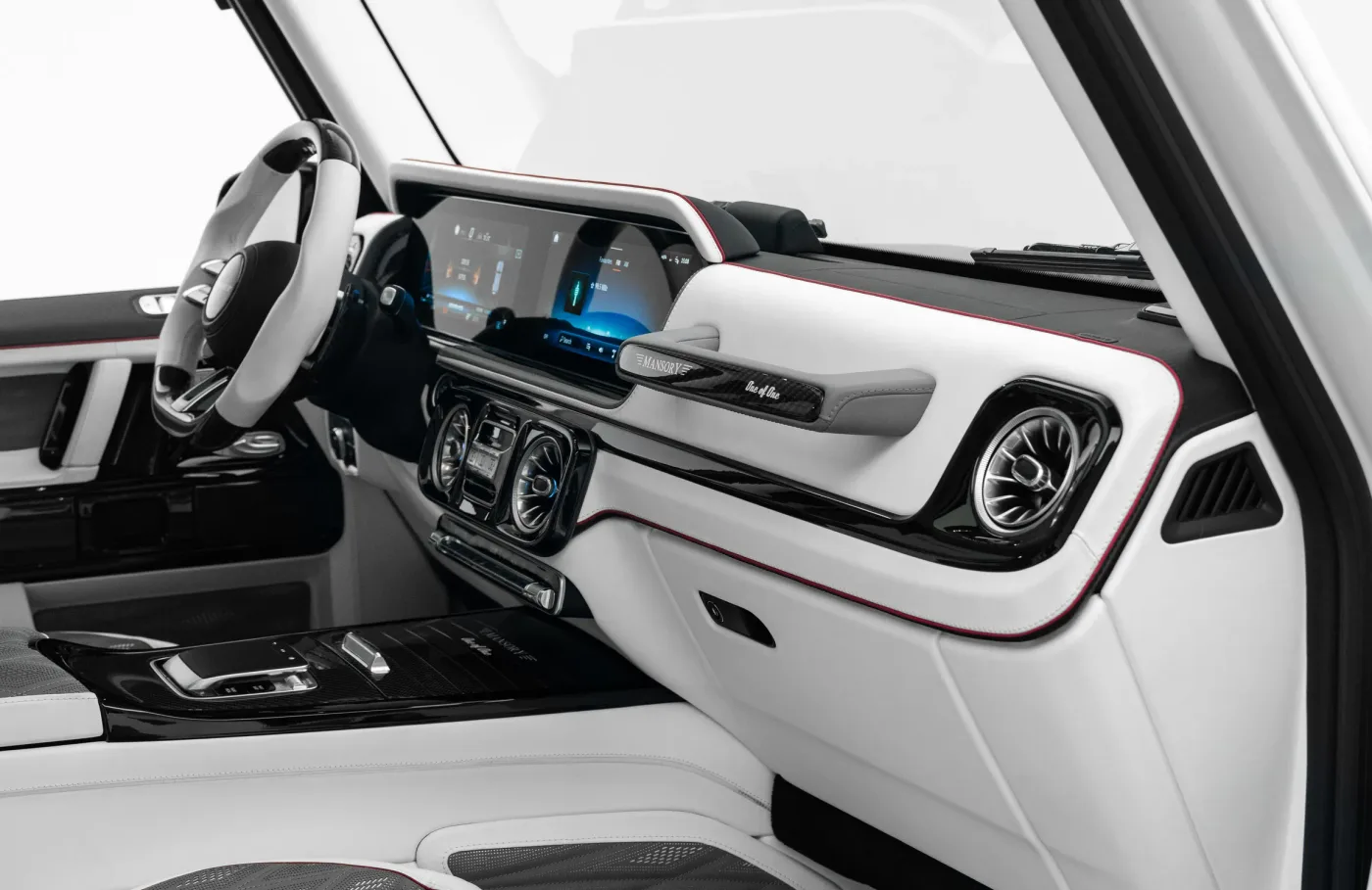 2025 Mercedes-AMG G 63 offered by a specialist dealer in Dubai, United Arab Emirates, photo 6 of 10