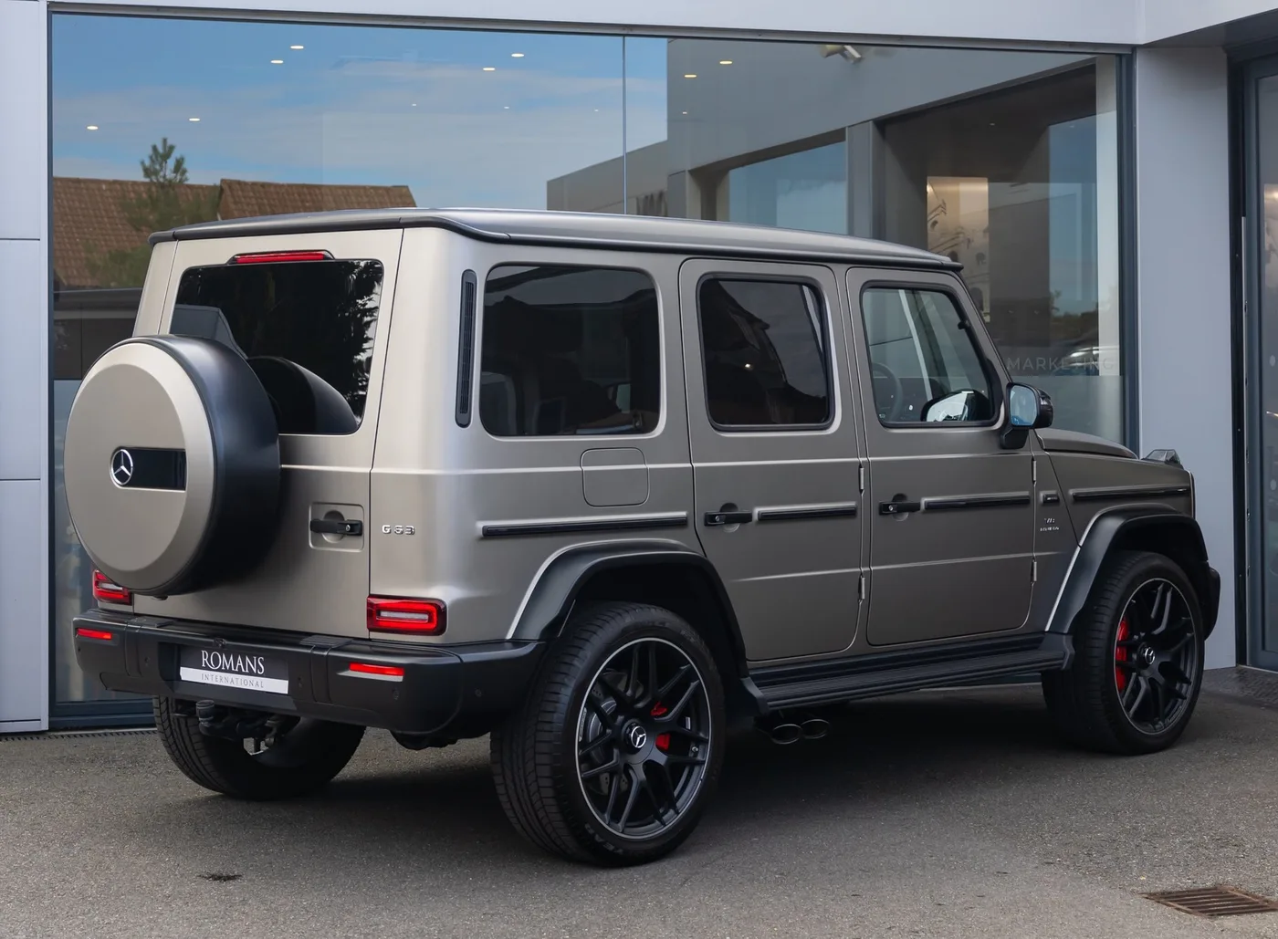 2025 Mercedes-AMG G 63 proposée par un concessionnaire spécialisé à Banstead, Royaume-Uni, photo 4 sur 15