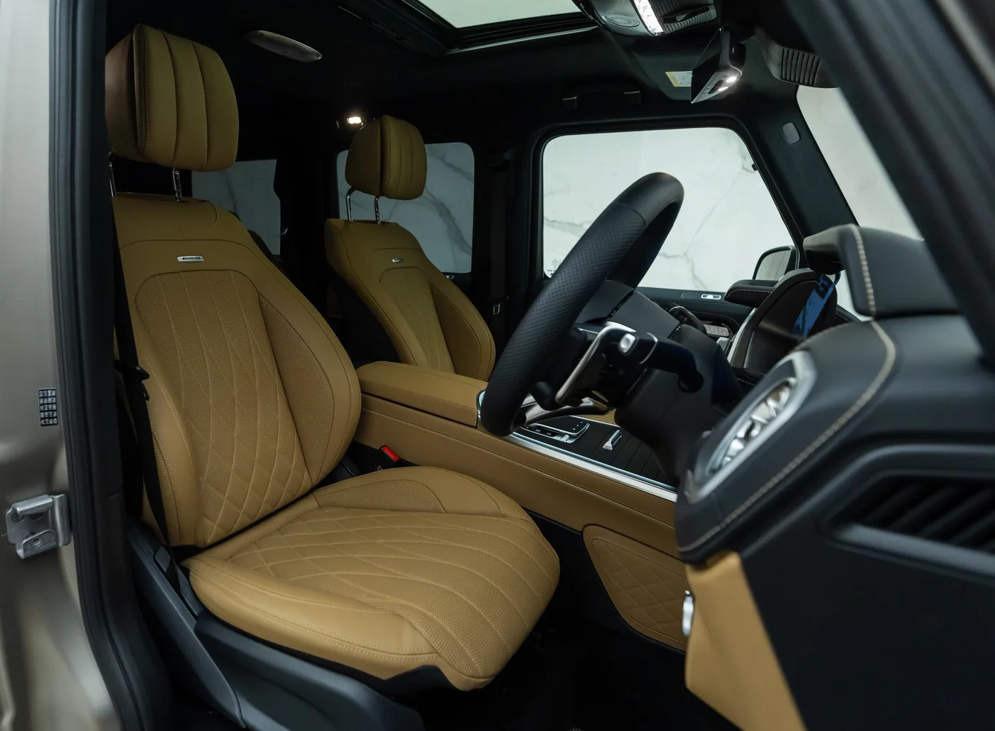 2025 Mercedes-AMG G 63 proposée par un concessionnaire spécialisé à Banstead, Royaume-Uni, photo 14 sur 15