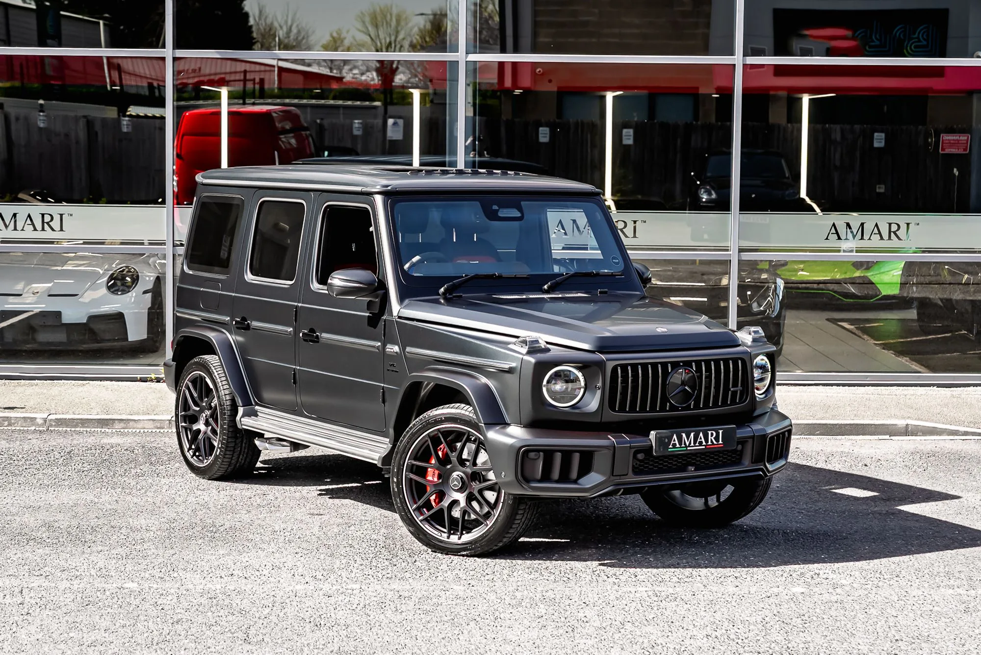 2025 Mercedes-AMG G 63 proposée par un spécialiste de la supercar à Preston, Royaume-Uni, photo principale