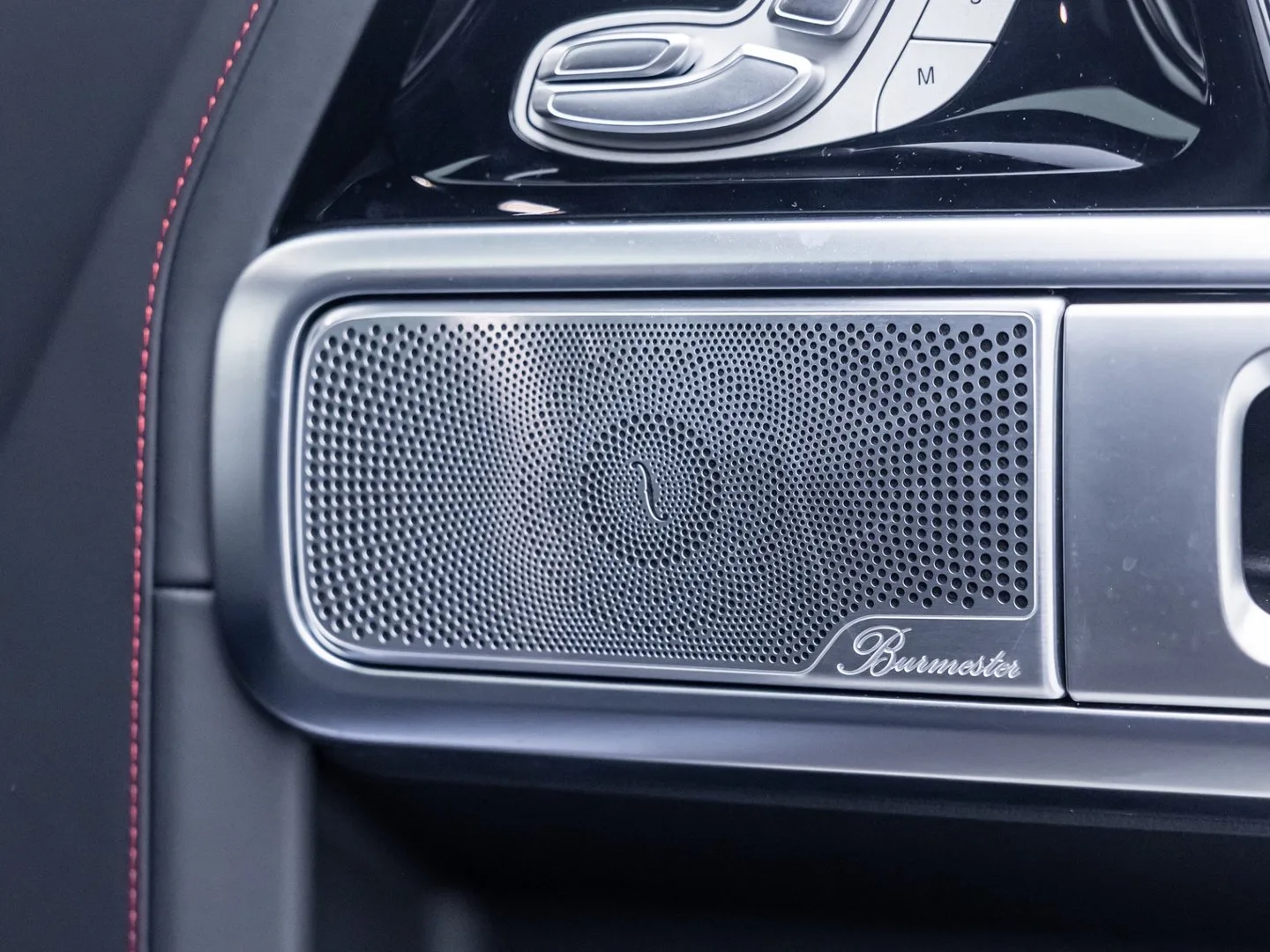 2025 Mercedes-AMG G 63 Carbon Edition, 2/30