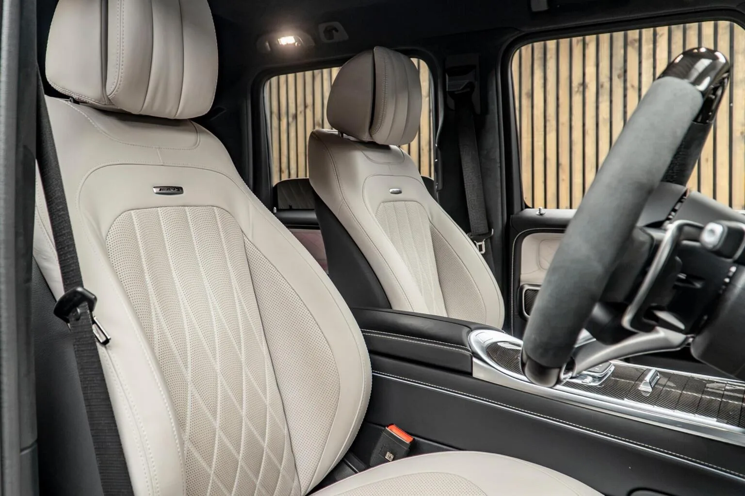 2025 Mercedes-AMG G 63 Magno Edition, 2/30