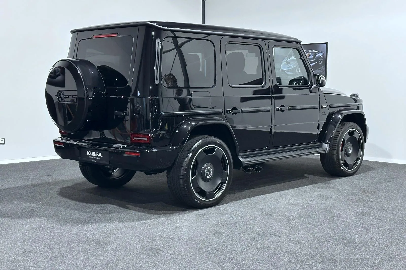 2025 Mercedes-AMG G 63, 4/17