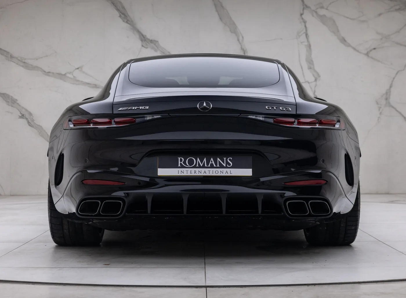 2025 Mercedes-AMG GT 63 Premium Plus proposée par un concessionnaire spécialisé à Banstead, Royaume-Uni, photo 8 sur 15