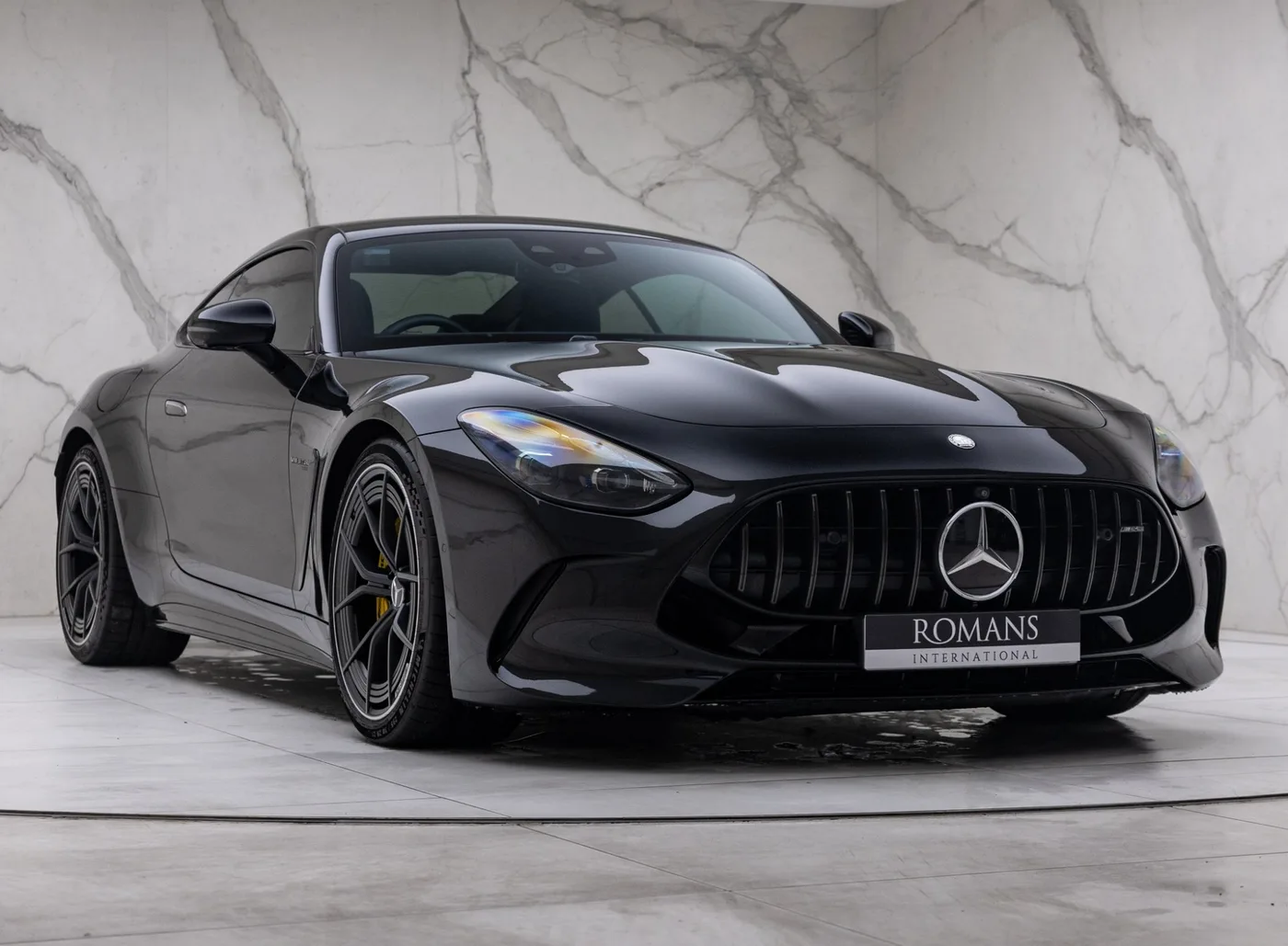 2025 Mercedes-AMG GT 63 Premium Plus proposée par un concessionnaire spécialisé à Banstead, Royaume-Uni, photo 9 sur 15