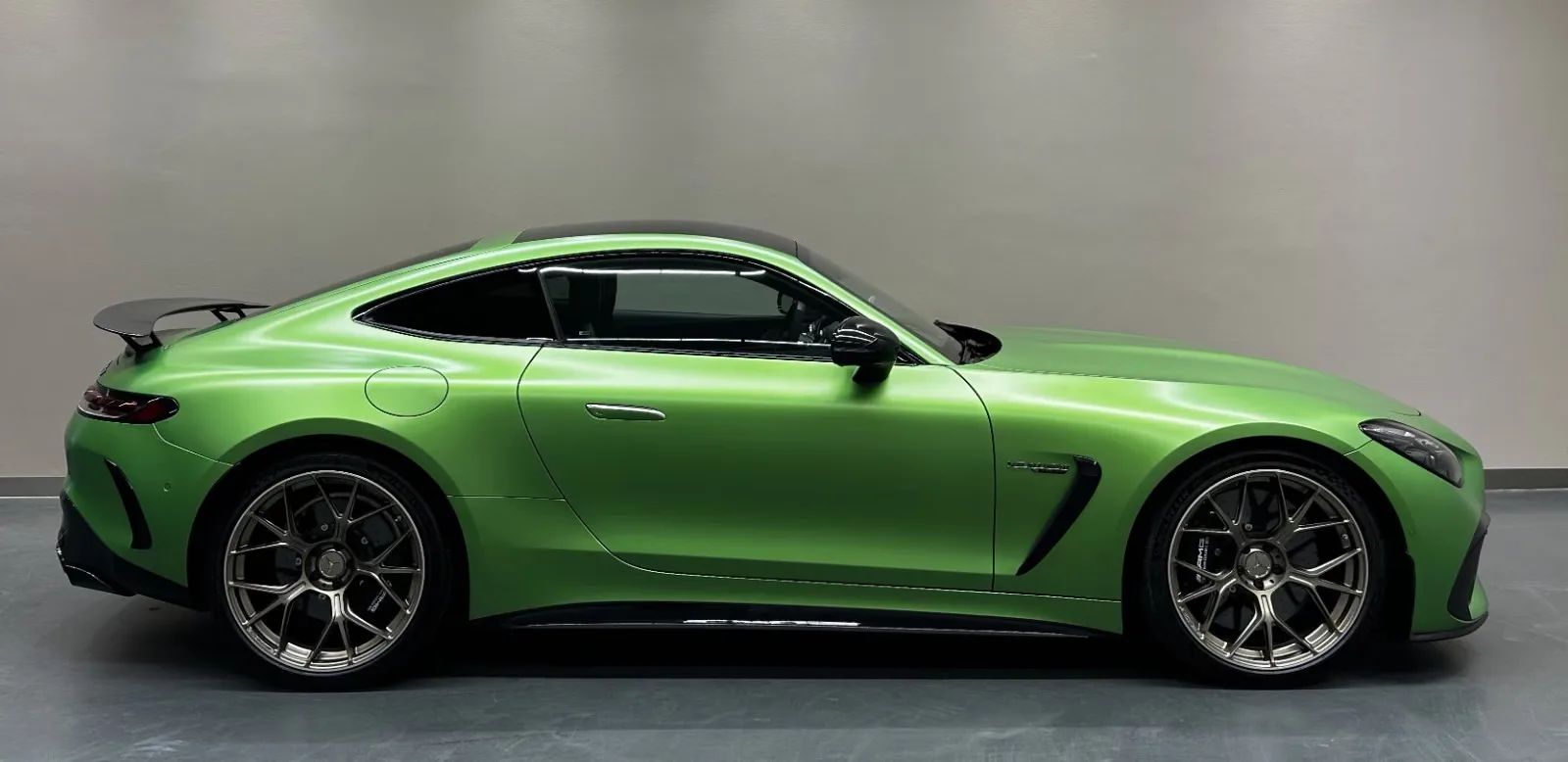 2025 Mercedes-AMG GT 63 PRO, 15/30