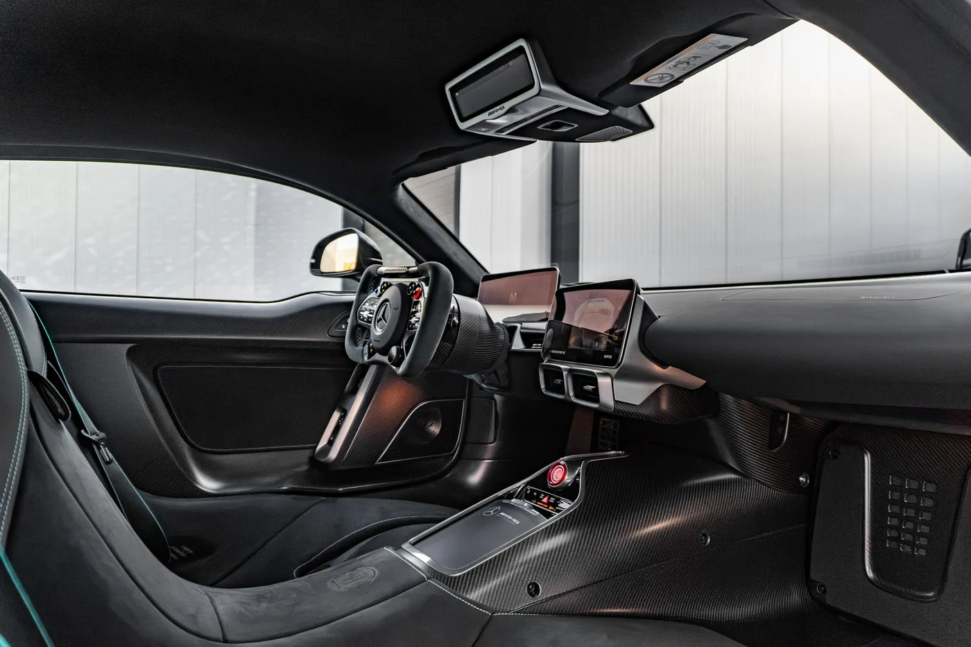 2025 Mercedes-AMG ONE angeboten von einem Supersportwagenhändler in Woerden, Niederlande, Foto 5 von 25
