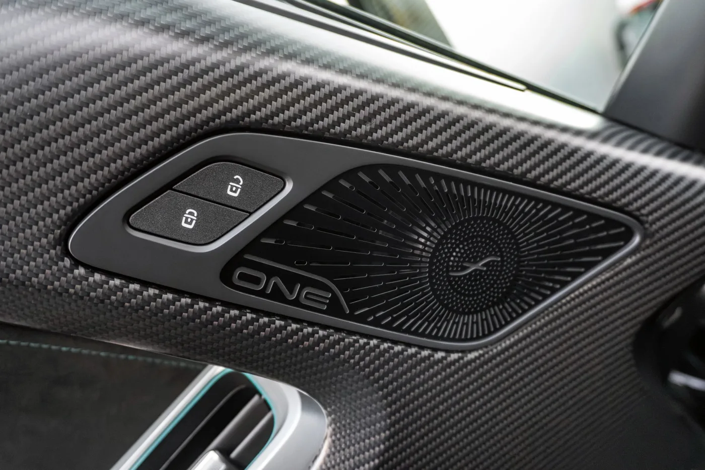 2025 Mercedes-AMG ONE angeboten von einem Supersportwagenhändler in Woerden, Niederlande, Foto 7 von 25