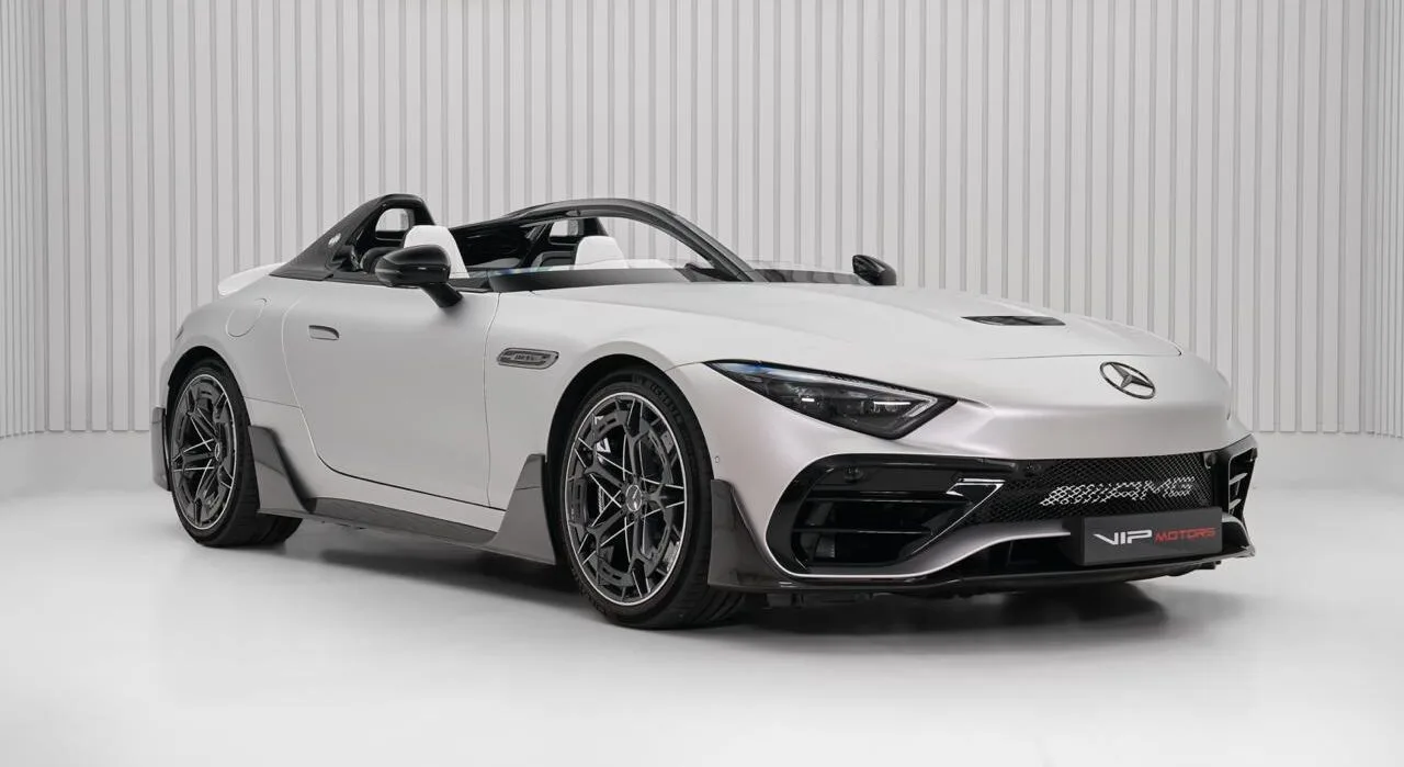 2025 Mercedes-AMG PureSpeed proposée par un concessionnaire spécialisé à Dubai, Émirats arabes unis, photo principale