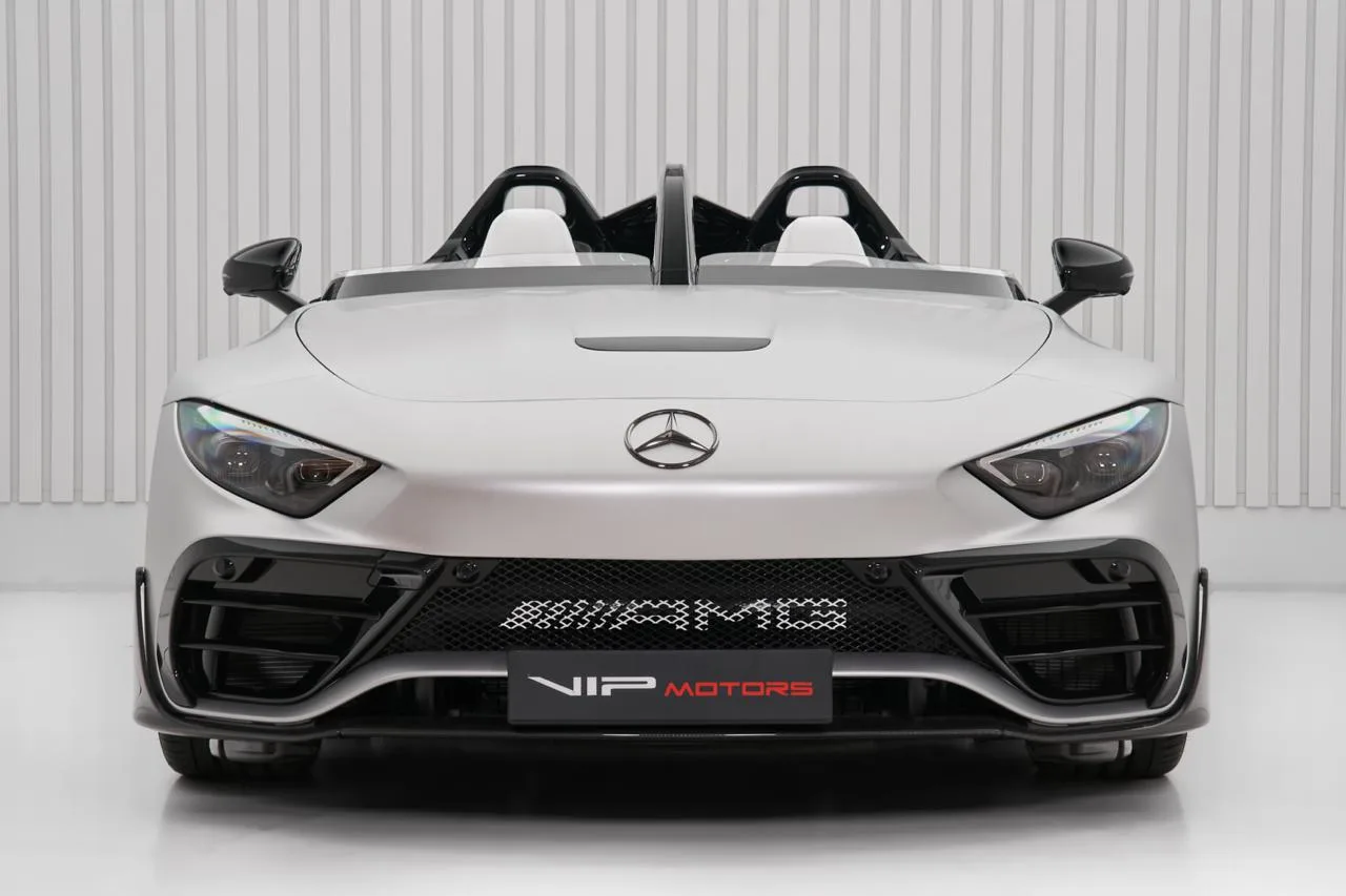 2025 Mercedes-AMG PureSpeed proposée par un concessionnaire spécialisé à Dubai, Émirats arabes unis, photo 2 sur 10