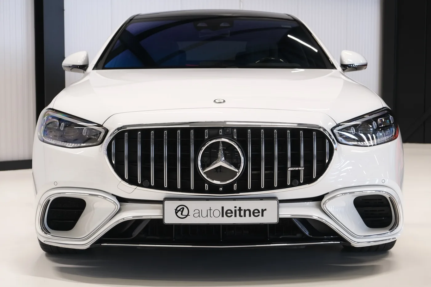 2025 Mercedes-AMG S 63 E Performance proposée par un négociant en voitures de collection à Alkmaar, Pays-Bas, photo 7 sur 15