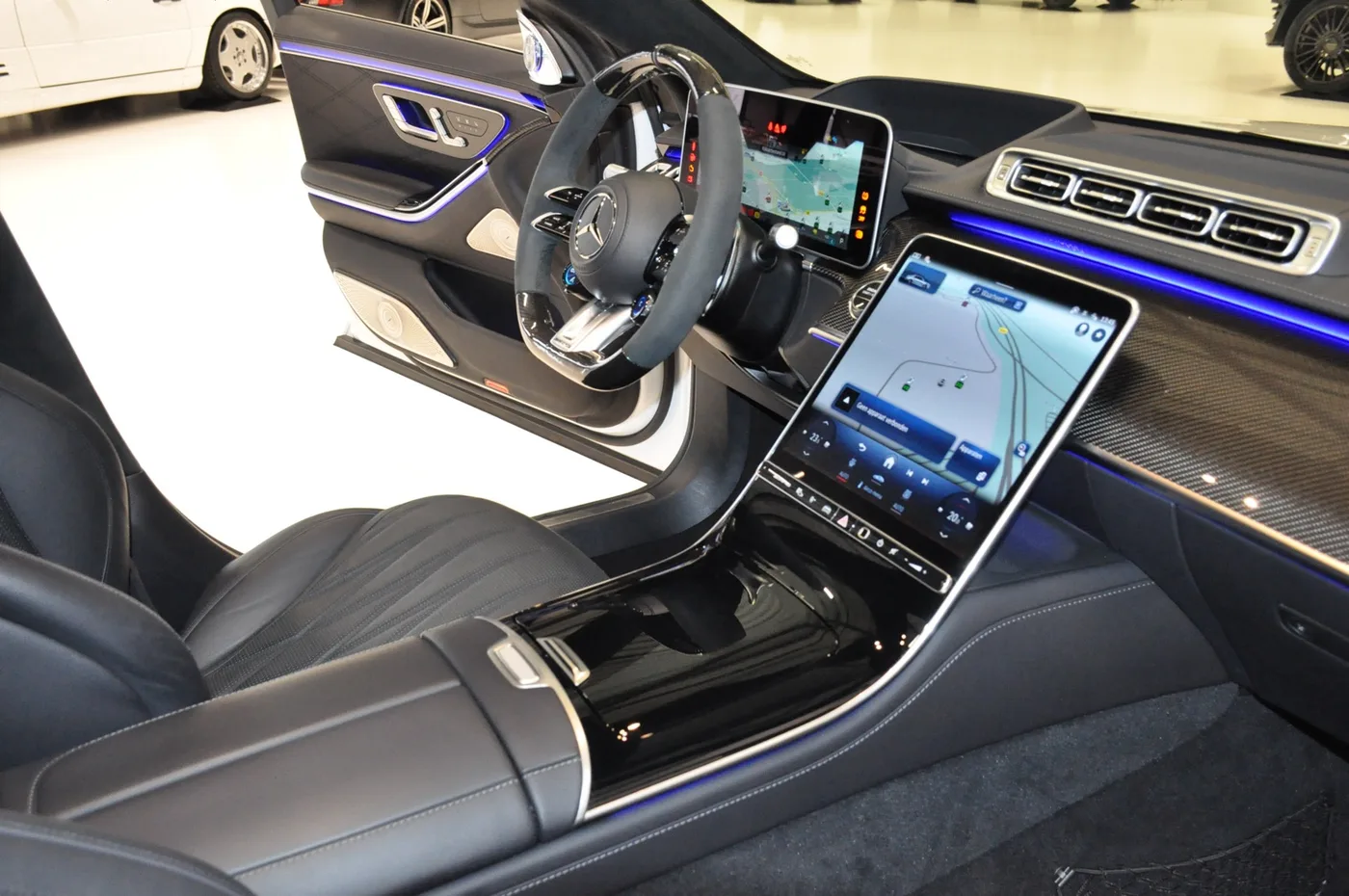 2025 Mercedes-AMG S 63 E Performance proposée par un négociant en voitures de collection à Alkmaar, Pays-Bas, photo 8 sur 15
