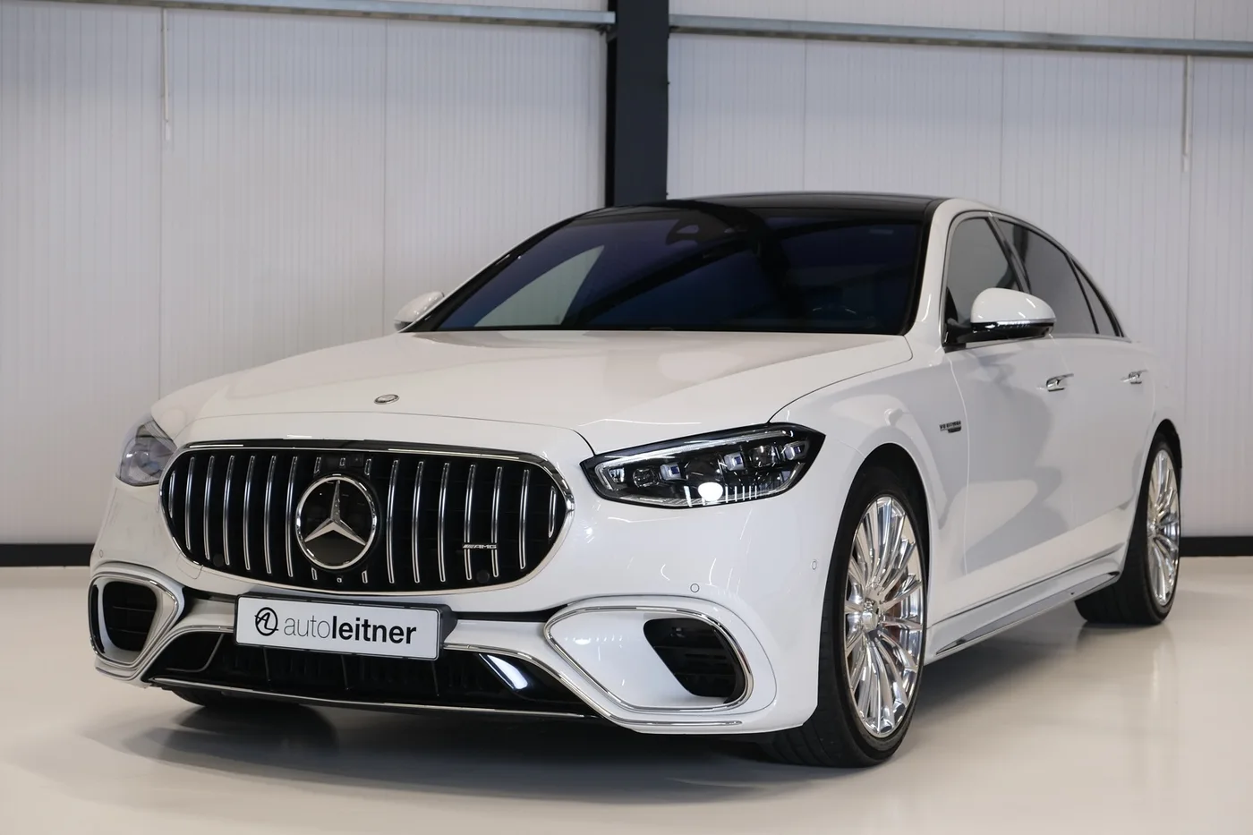 2025 Mercedes-AMG S 63 E Performance proposée par un négociant en voitures de collection à Alkmaar, Pays-Bas, photo 11 sur 15