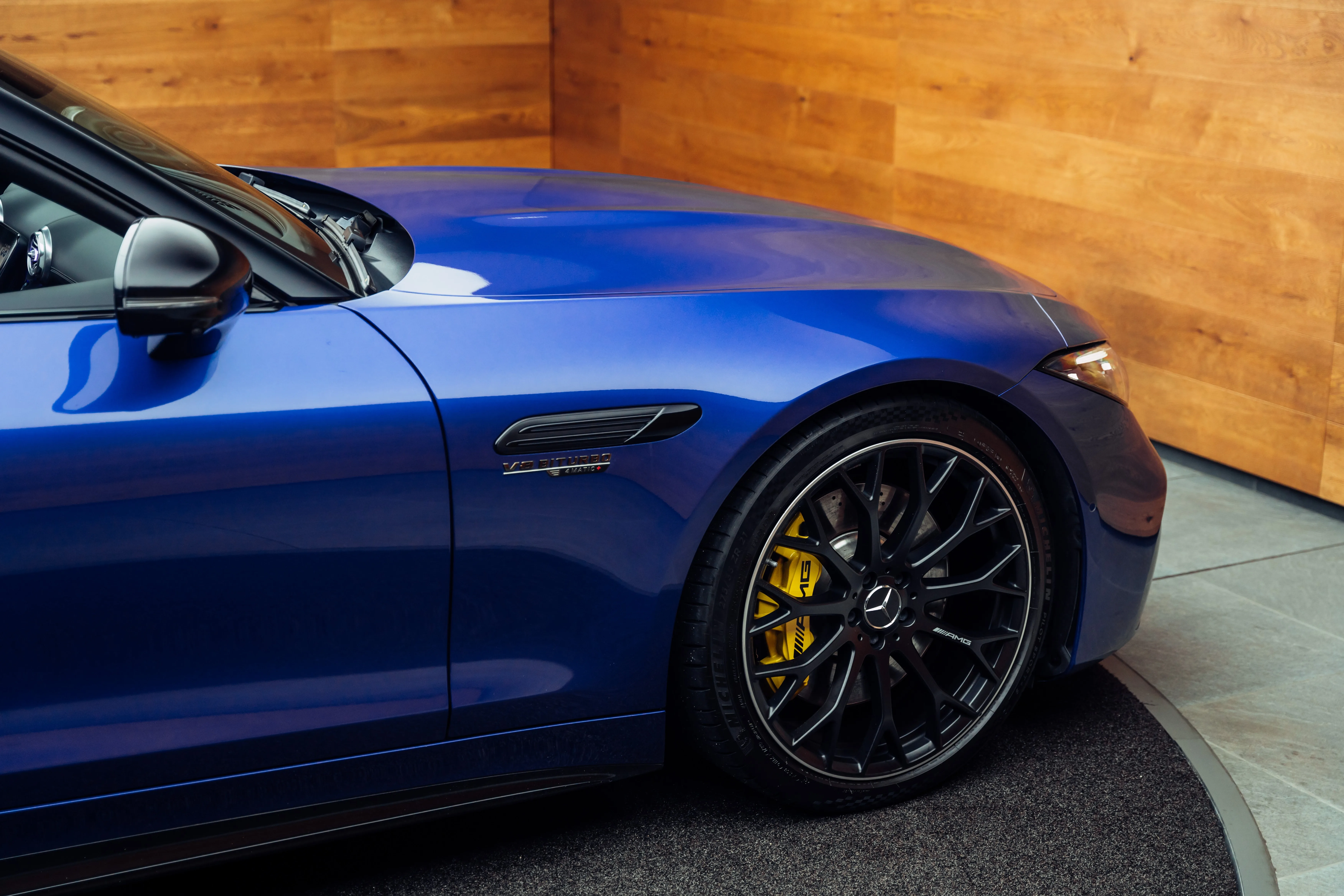 2025 Mercedes-AMG SL 63, 22/24
