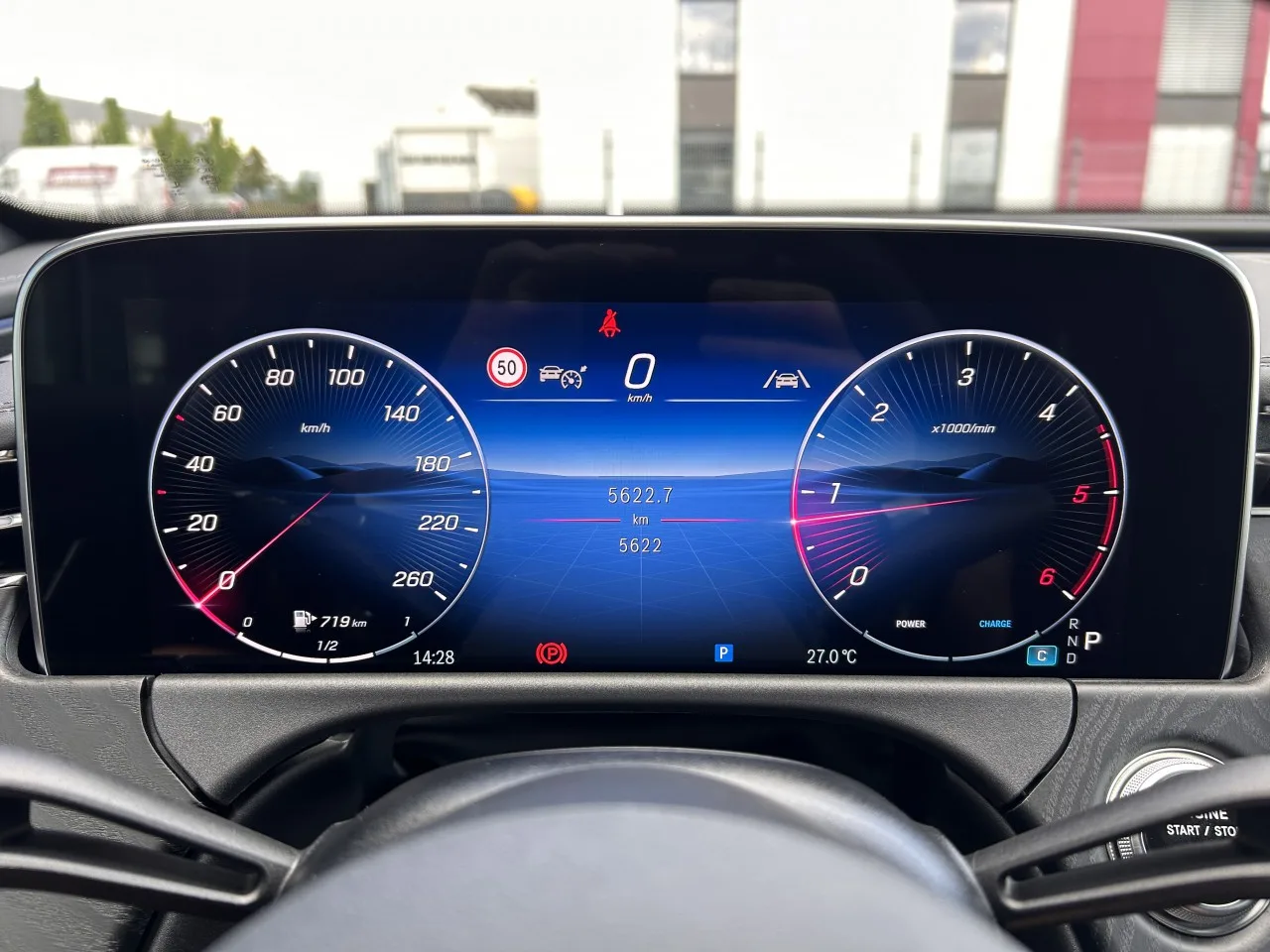 2025 Mercedes-Benz E 220 d 4MATIC, Estate, AMG Line angeboten von einem Fachhändler in Písek, Tschechien, Foto 17 von 30